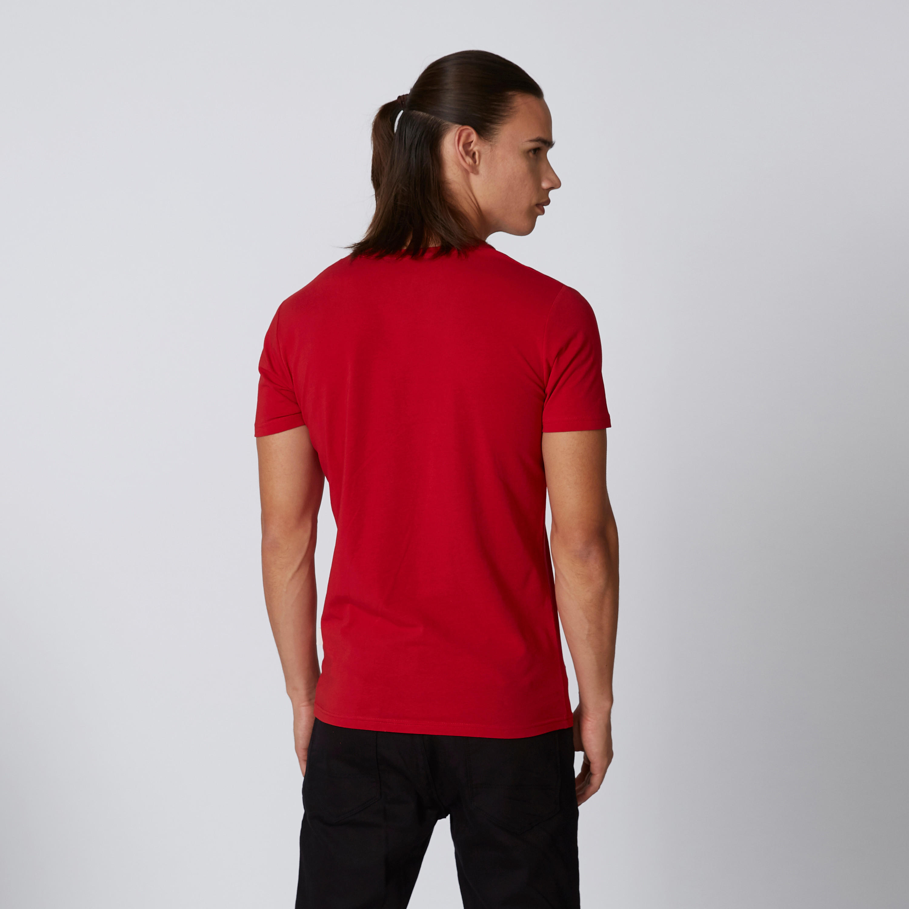 تيشيرت بياقة V وأكمام قصيرة وطبعات من لي كوبر-men-clothing-tshirtsandpolos-tshirts-image-3