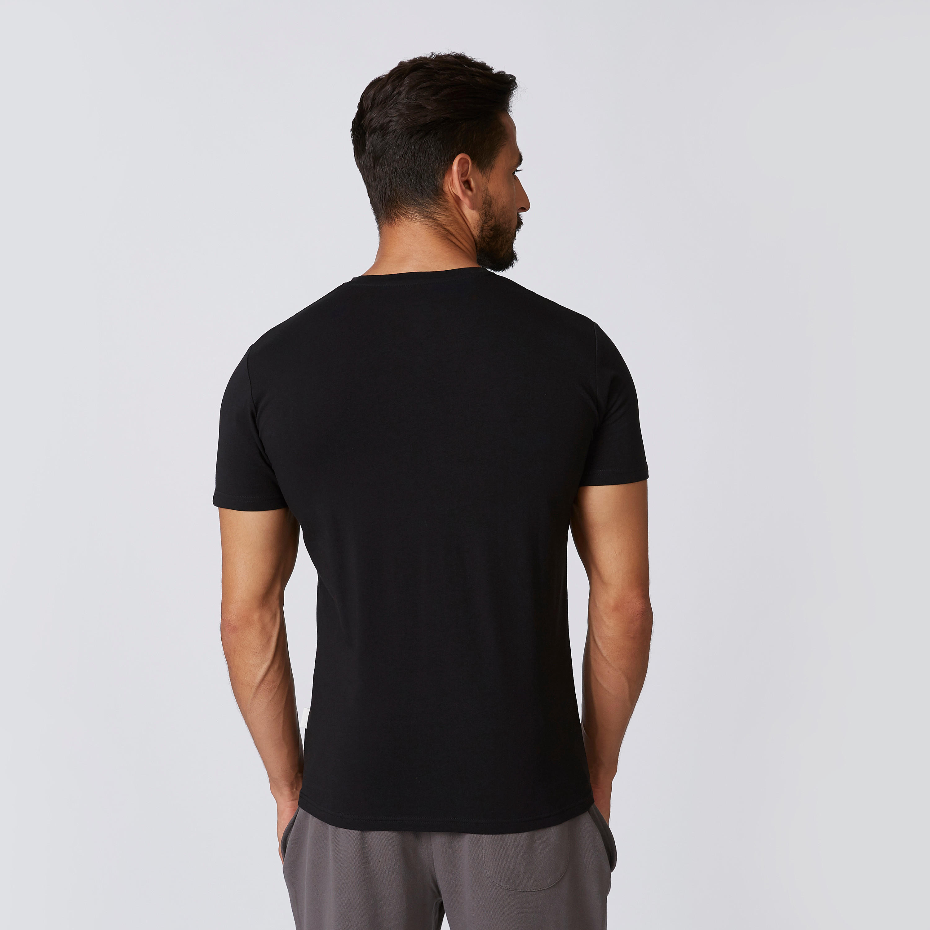 تيشيرت بياقة V وأكمام قصيرة وطبعات من لي كوبر-men-clothing-tshirtsandpolos-tshirts-image-2