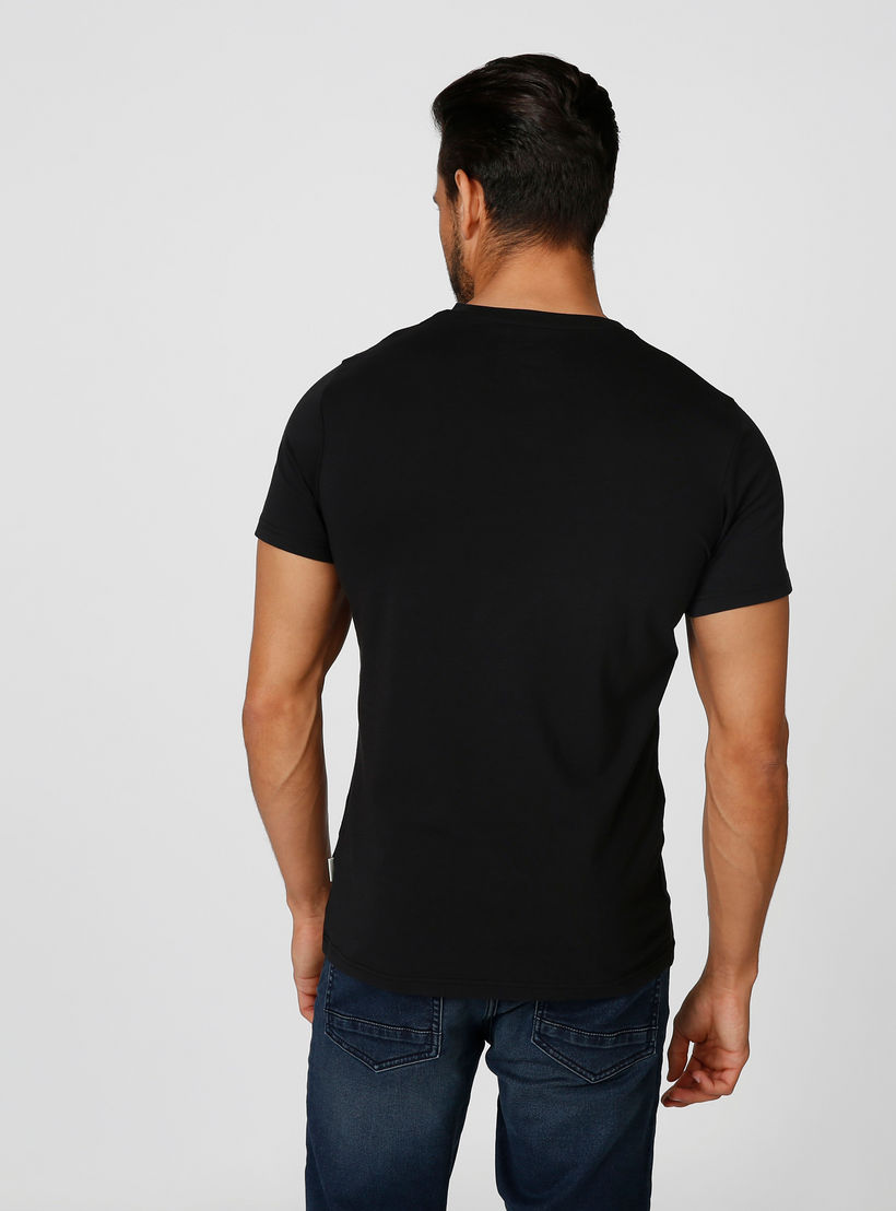 تيشيرت بياقة مستديرة وأكمام قصيرة وطبعات من لي كوبر-men-clothing-tshirtsandpolos-tshirts-image-2