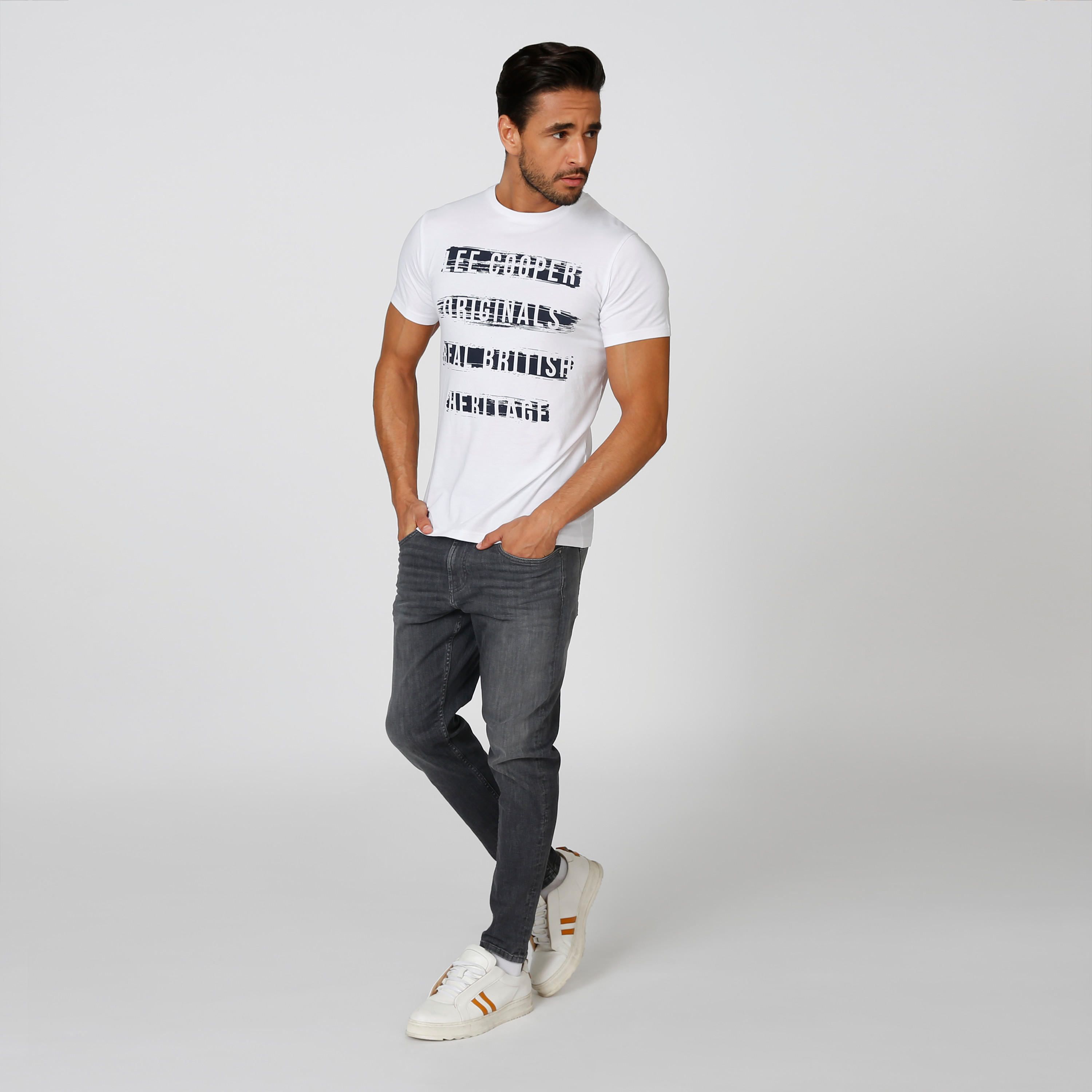 تيشيرت بياقة مستديرة وأكمام قصيرة وطبعات من لي كوبر-men-clothing-tshirtsandpolos-tshirts-image-5