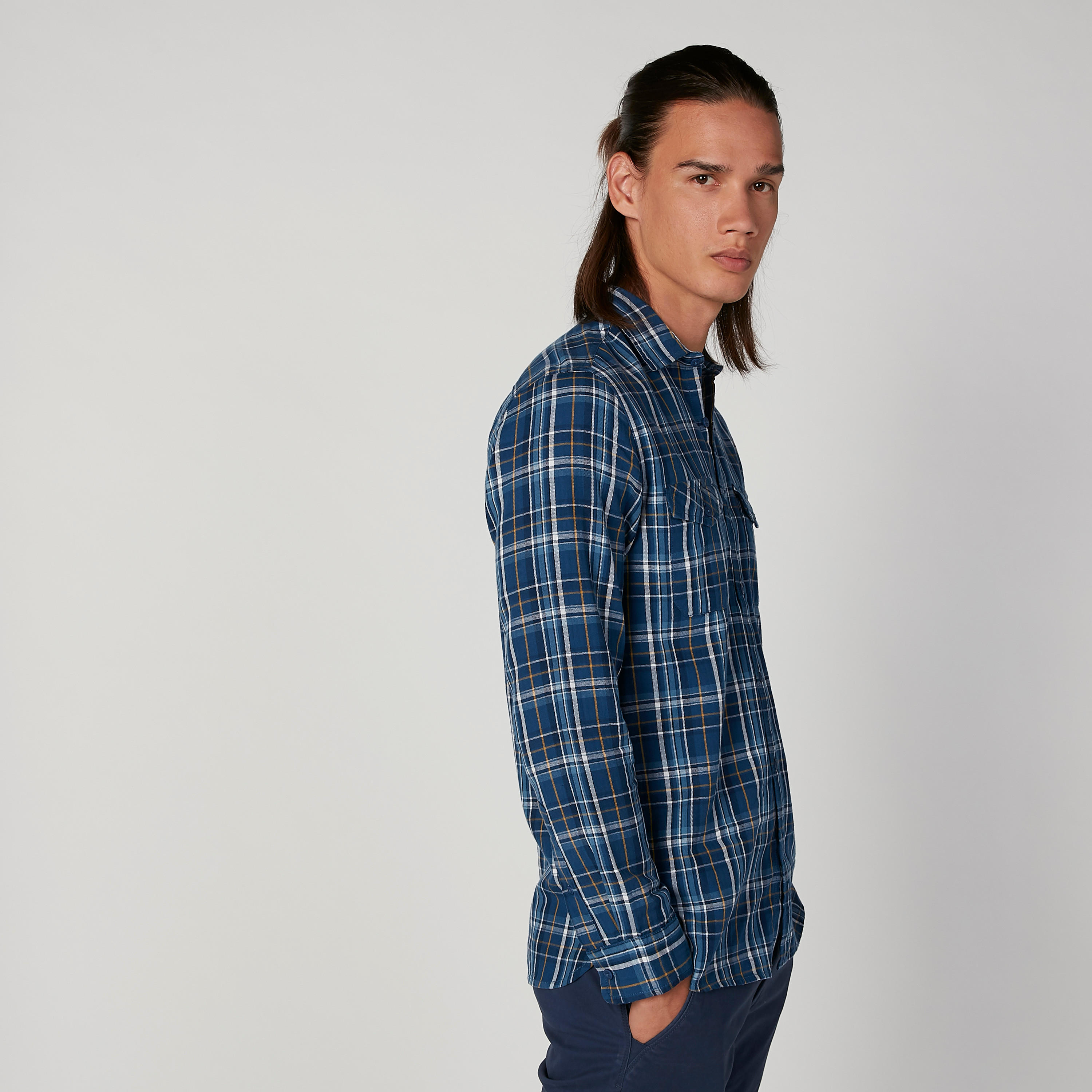 قميص كاروهات بأكمام طويلة وجيوب بطيّة من لي كوبر-men-clothing-shirts-image-4