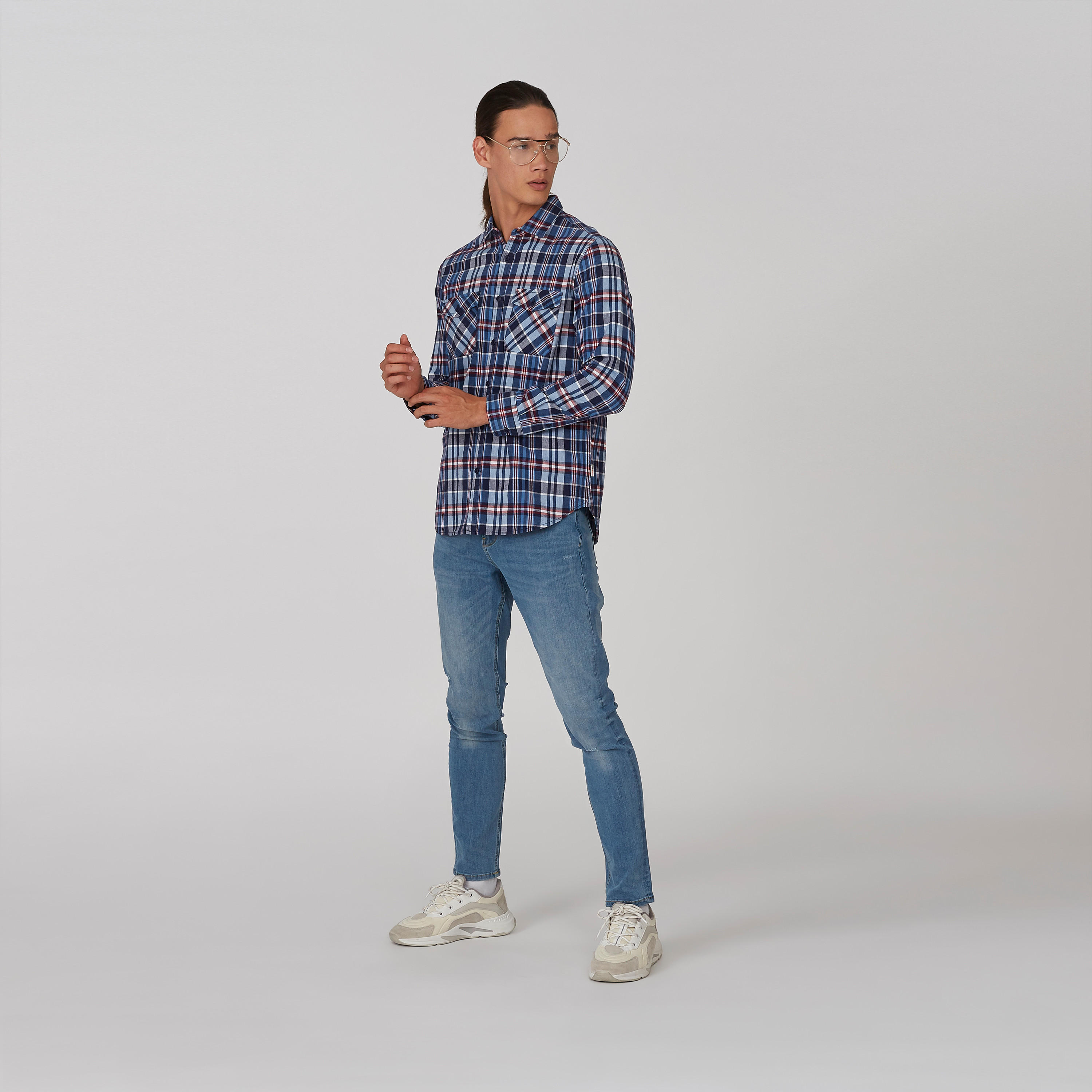 قميص كاروهات بياقة عاديّة وأكمام طويلة من لي كوبر-men-clothing-shirts-image-1
