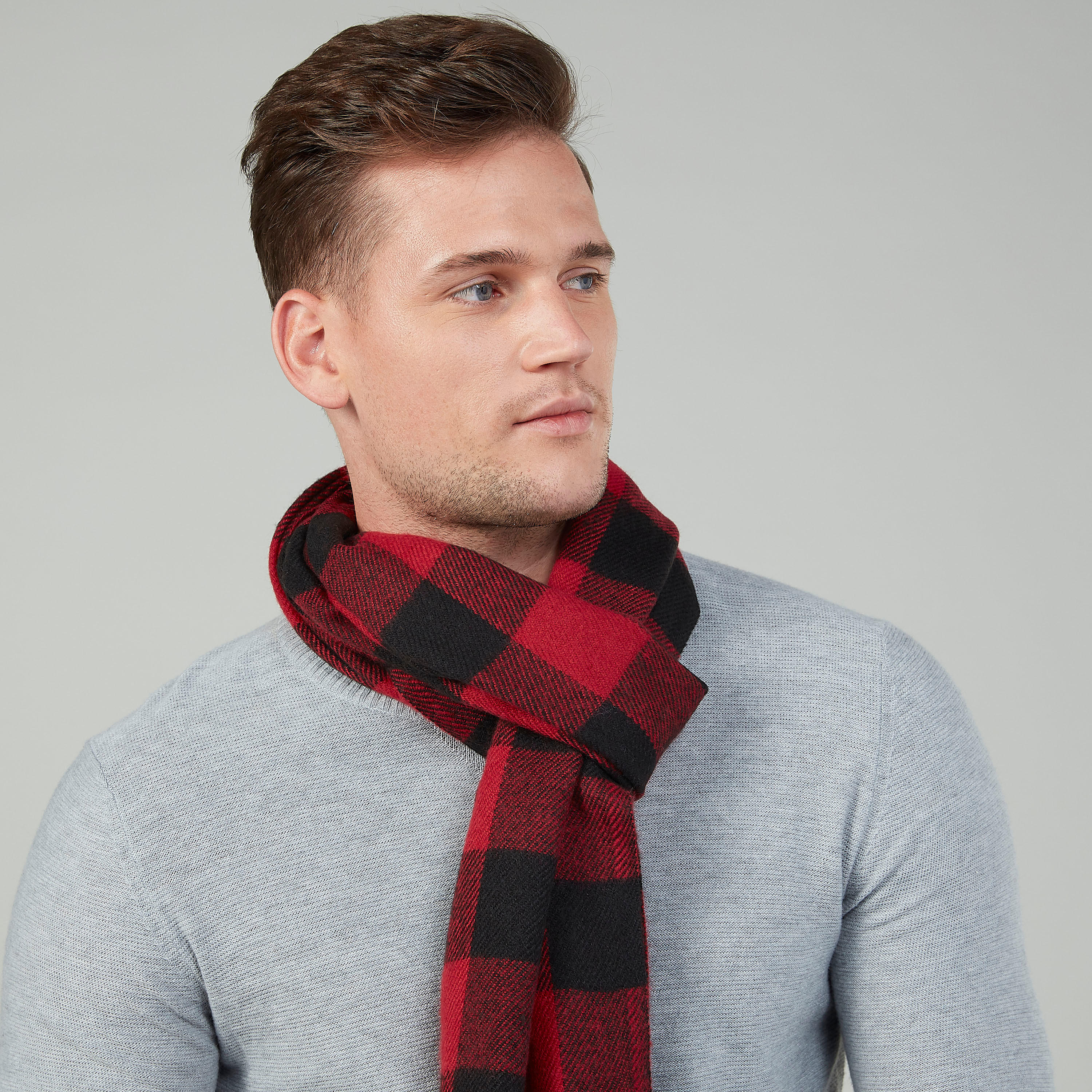 وشاح كاروهات بشراشيب من لي كوبر-men-scarvesandgloves-image-2