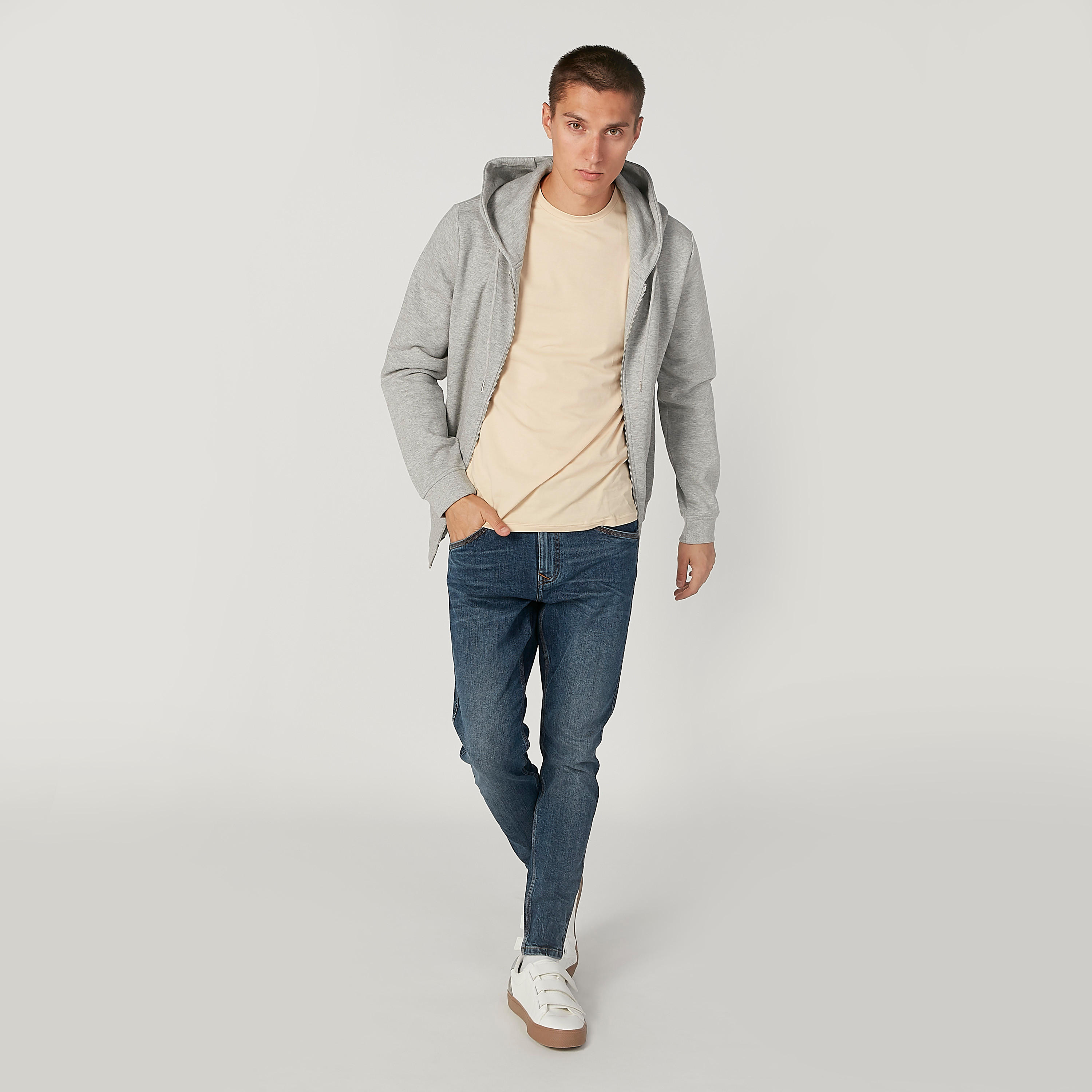 تيشيرت بياقة مستديرة وأكمام قصيرة من لي كوبر-men-clothing-tshirtsandpolos-tshirts-image-2