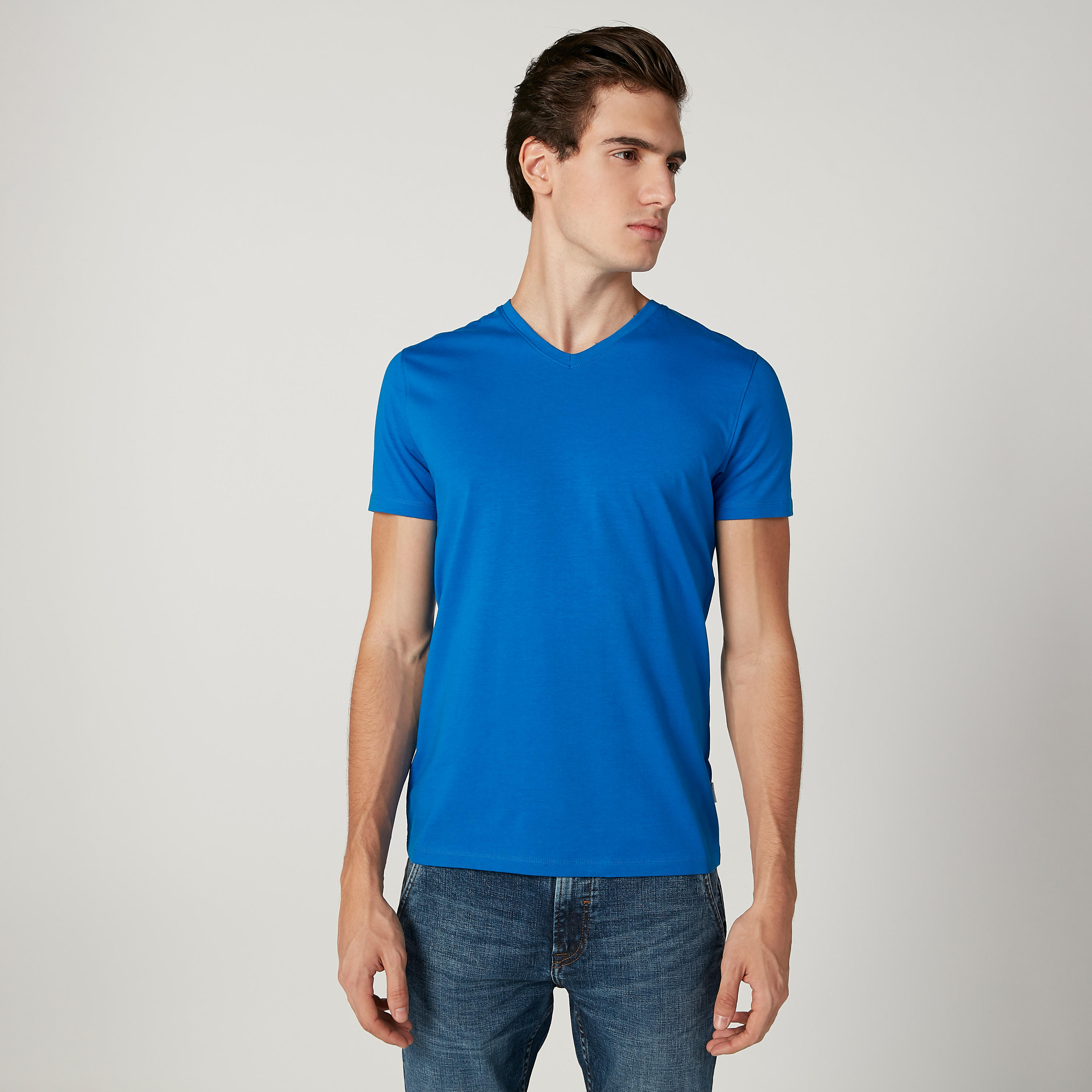 تيشيرت سادة بياقة V وأكمام قصيرة من لي كوبر-men-clothing-tshirtsandpolos-tshirts-image-3