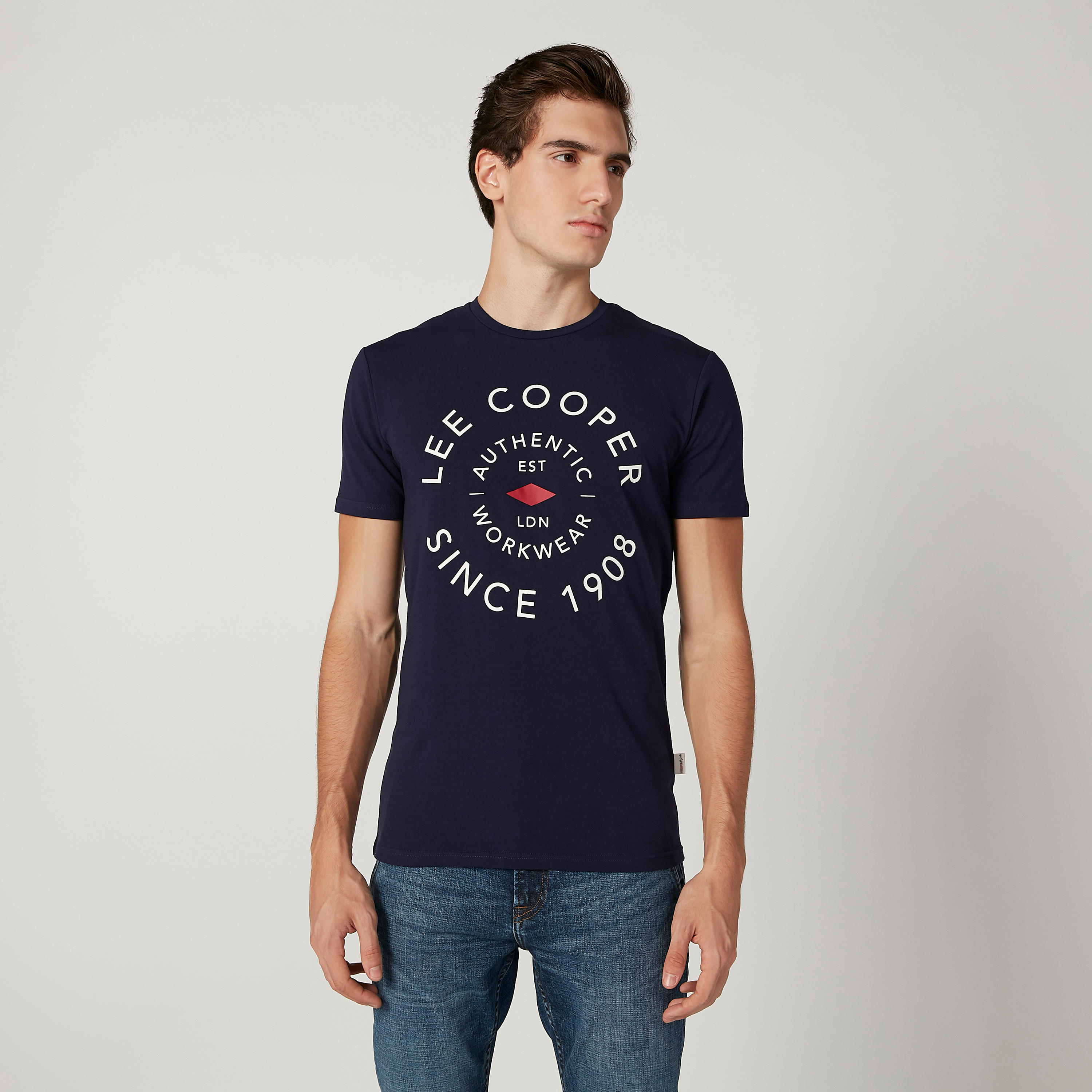 تيشيرت بياقة مستديرة وأكمام قصيرة وطبعات من لي كوبر-men-clothing-tshirtsandpolos-tshirts-image-4