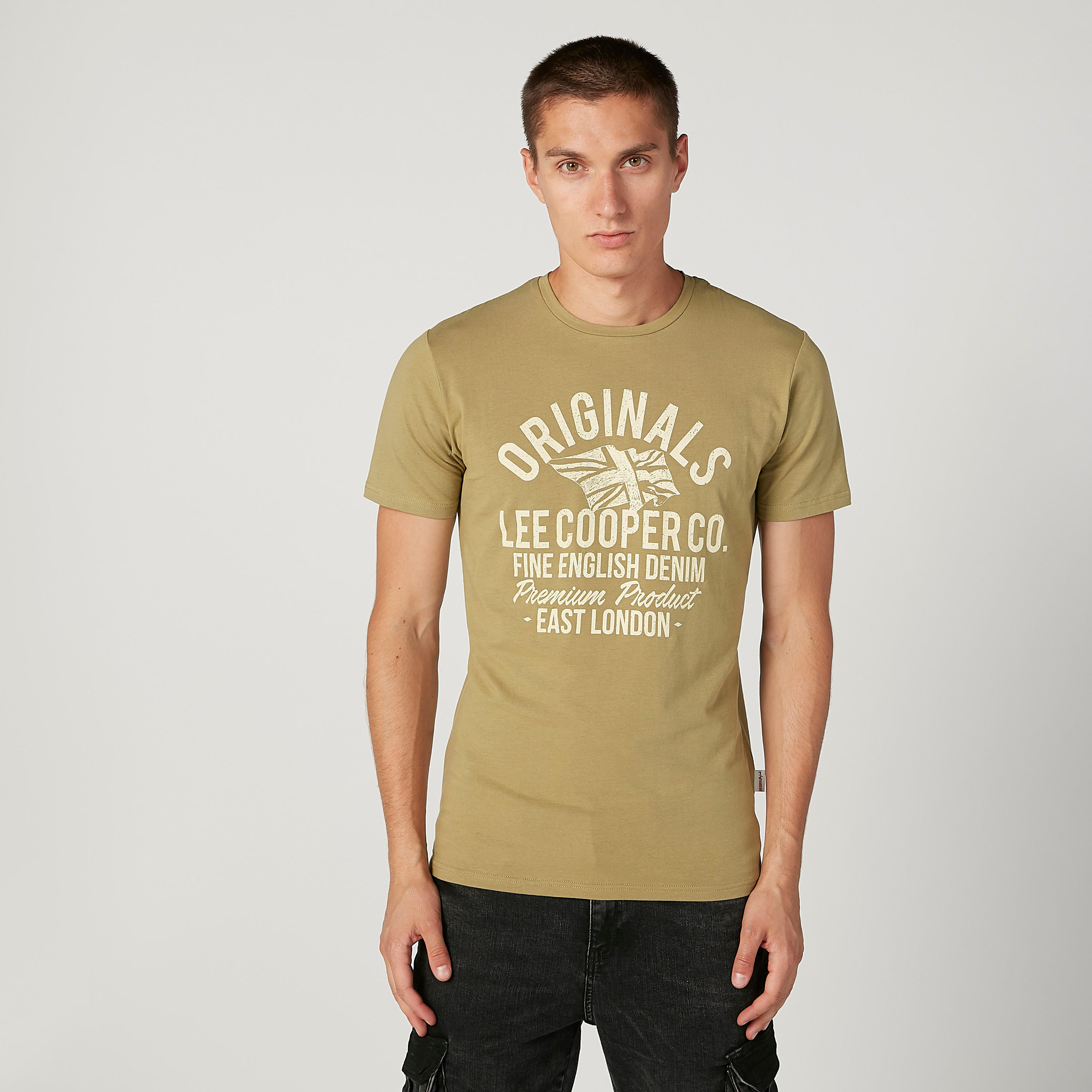 تيشيرت بأكمام قصيرة وطبعات من لي كوبر-men-clothing-tshirtsandpolos-tshirts-image-3