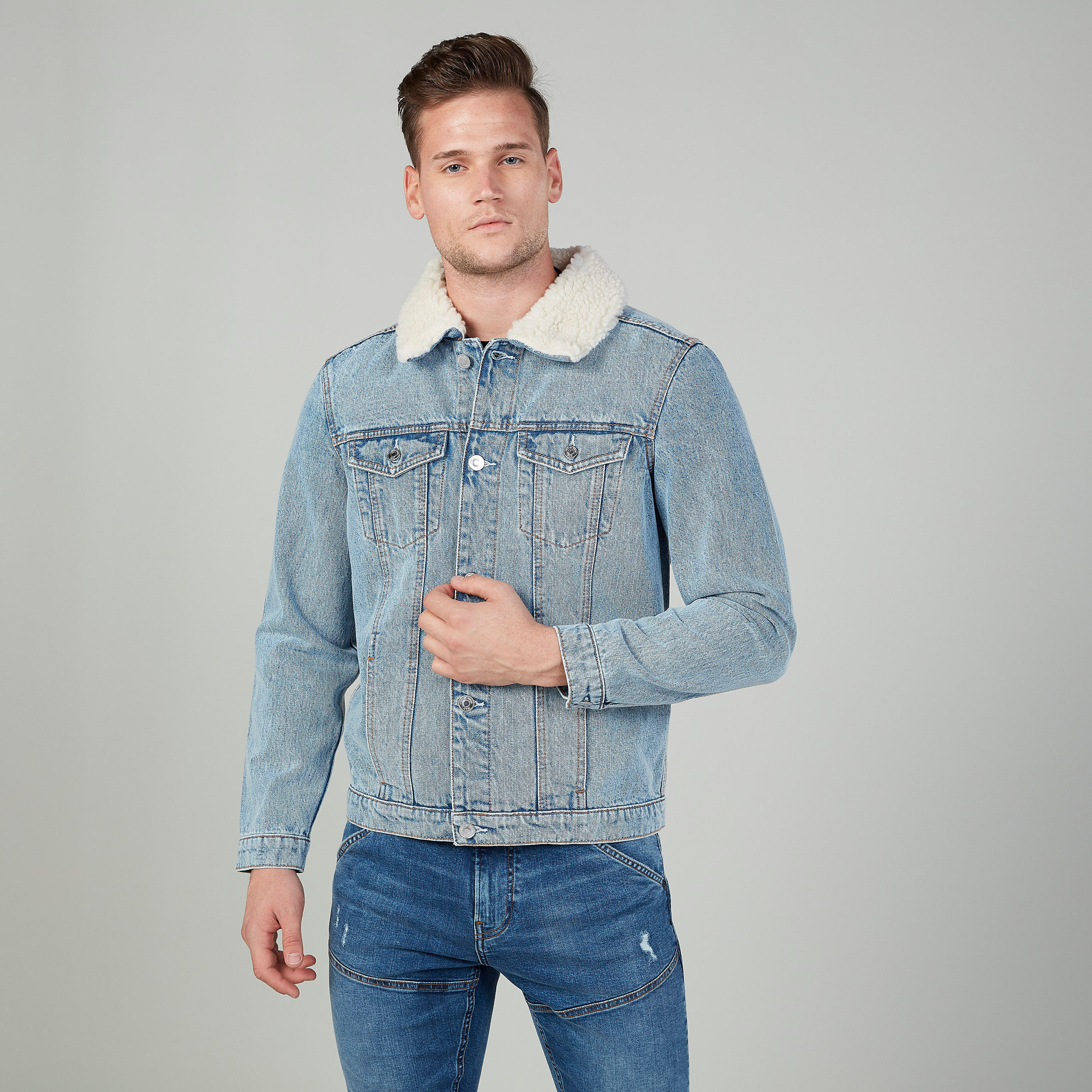 جاكيت دينم بأكمام طويلة وجيوب-men-clothing-jacketsandblazers-jackets-image-1