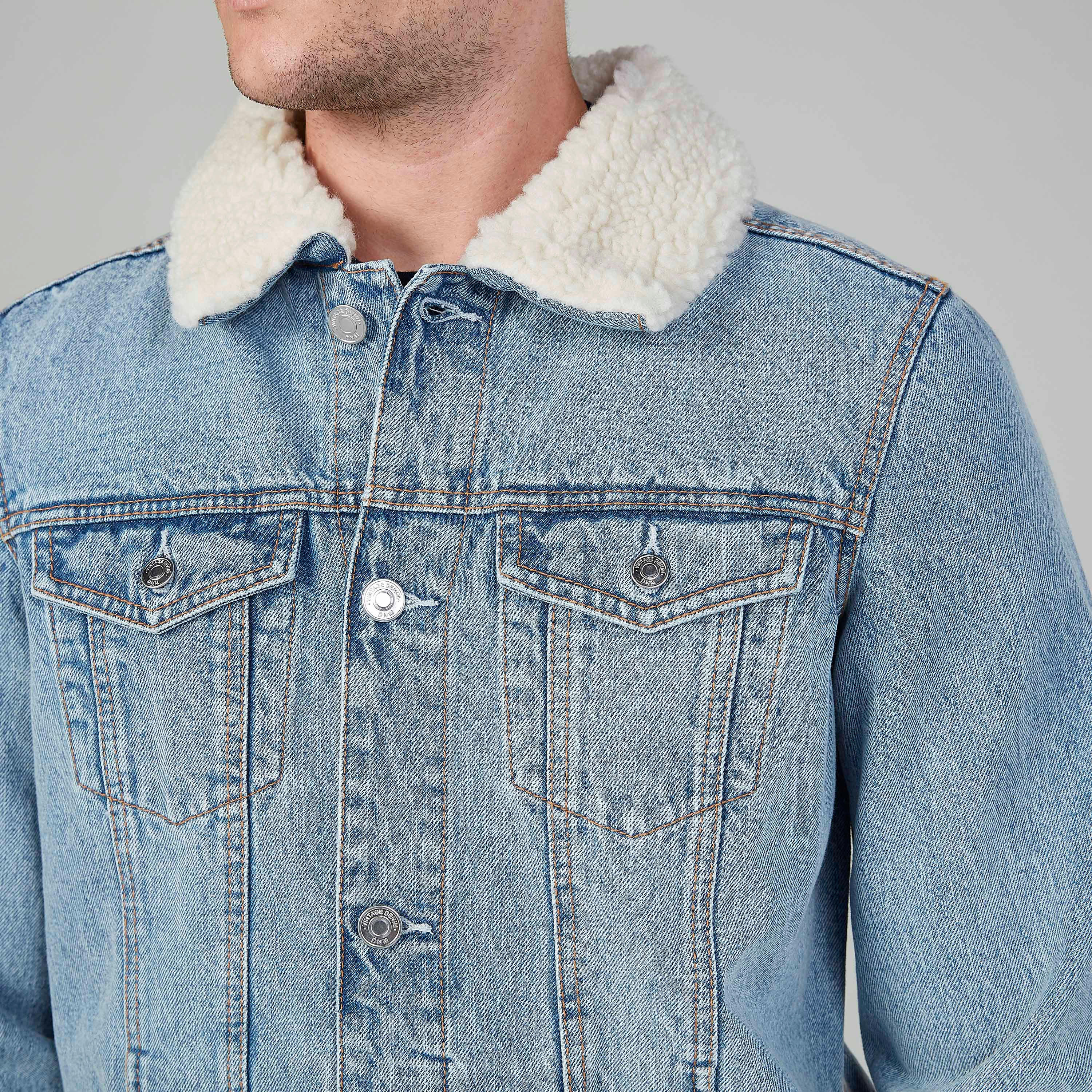جاكيت دينم بأكمام طويلة وجيوب-men-clothing-jacketsandblazers-jackets-image-3