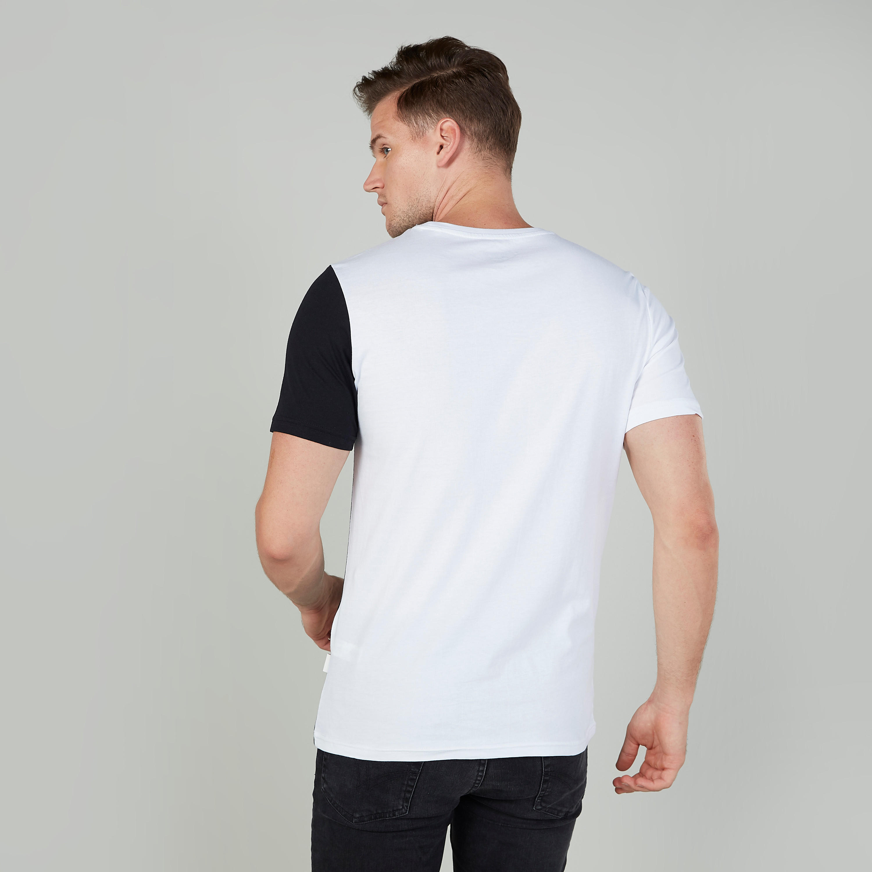 تيشيرت مستدام بياقة ضيّقة وأكمام قصيرة وطبعات من لي كوبر-men-clothing-tshirtsandpolos-tshirts-image-4