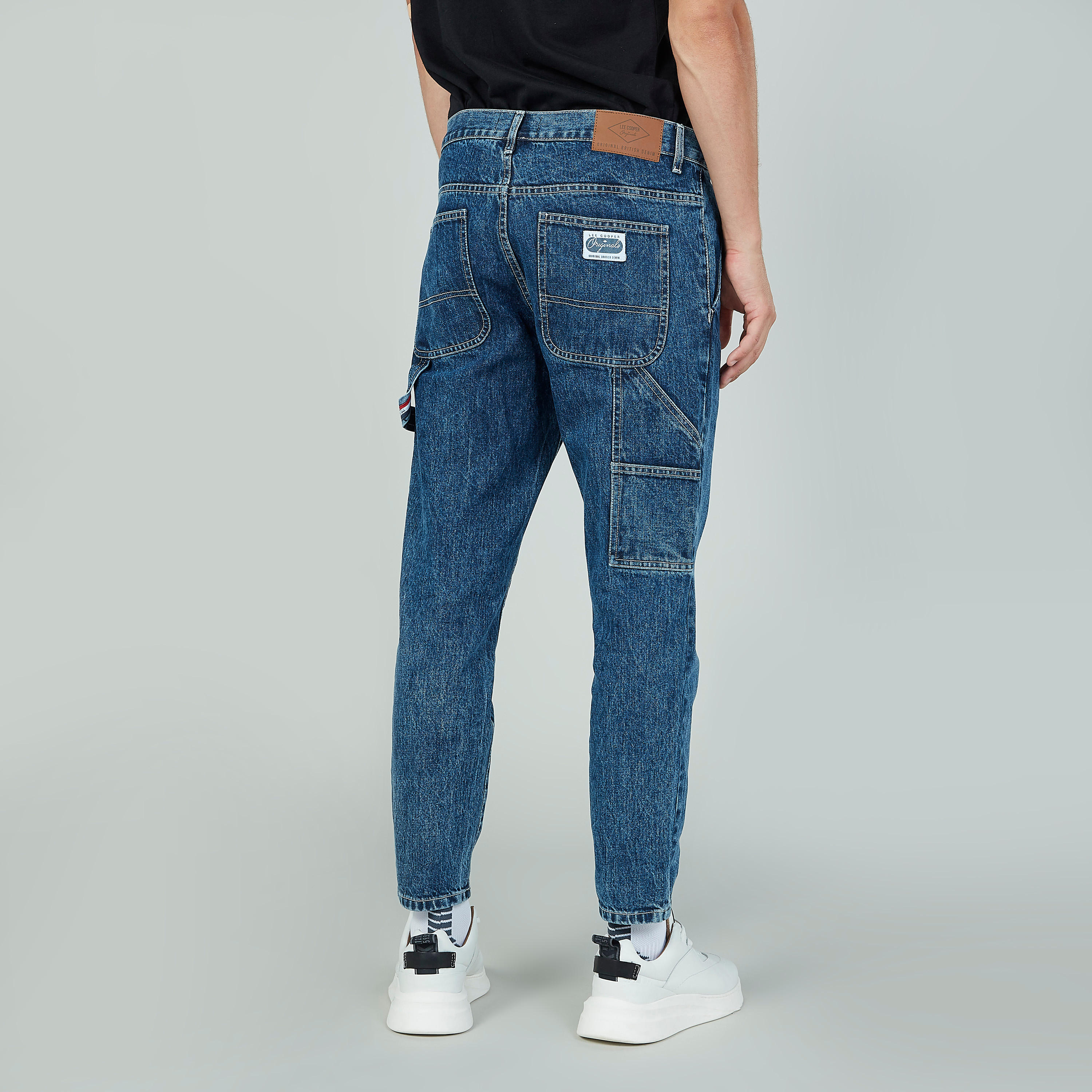 بنطلون جينز سادة طويل بجيوب وحلقات للحزام من لي كوبر-men-clothing-bottoms-jeans-image-5
