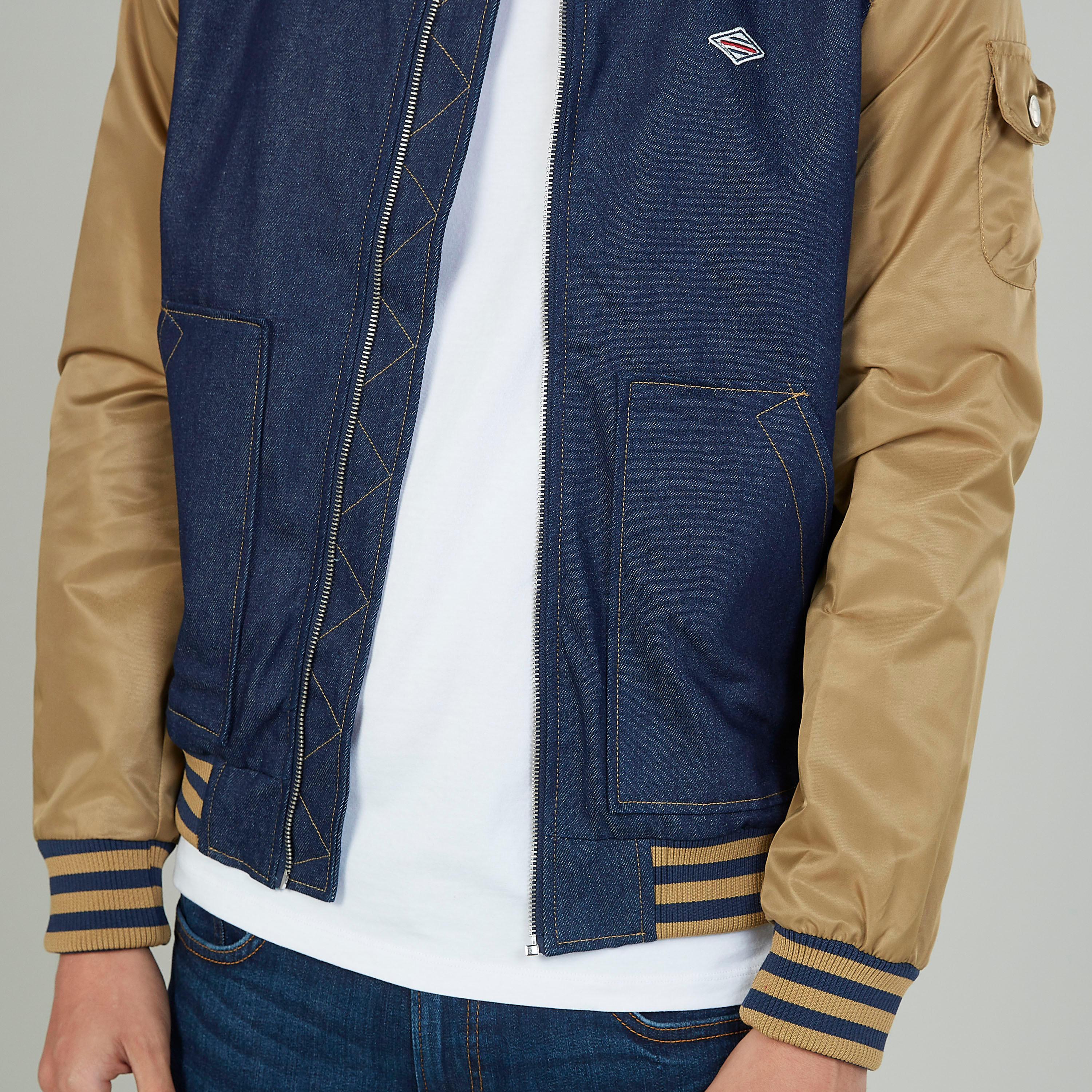 جاكيت بومبر سادة بأكمام طويلة وجيوب من لي كوبر-men-clothing-jacketsandblazers-jackets-image-3