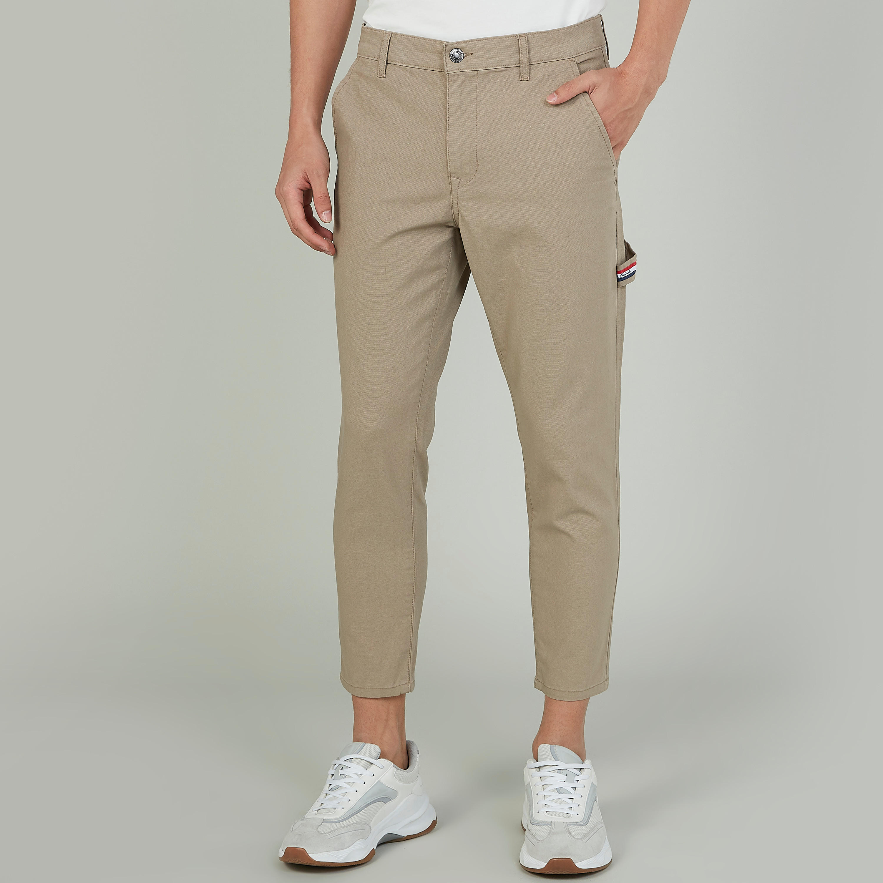 بنطلون مستدام قصير سكيني من لي كوبر -men-clothing-bottoms-trousersandchinos-trousers-image-1