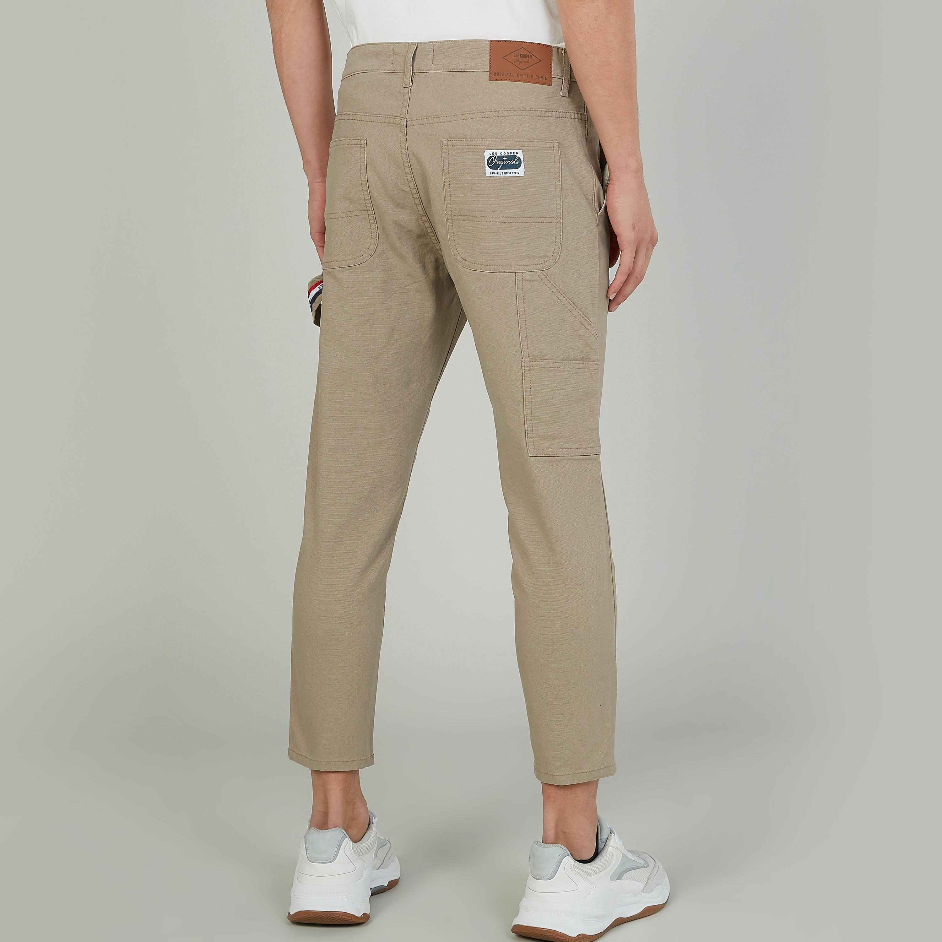 بنطلون مستدام قصير سكيني من لي كوبر -men-clothing-bottoms-trousersandchinos-trousers-image-4
