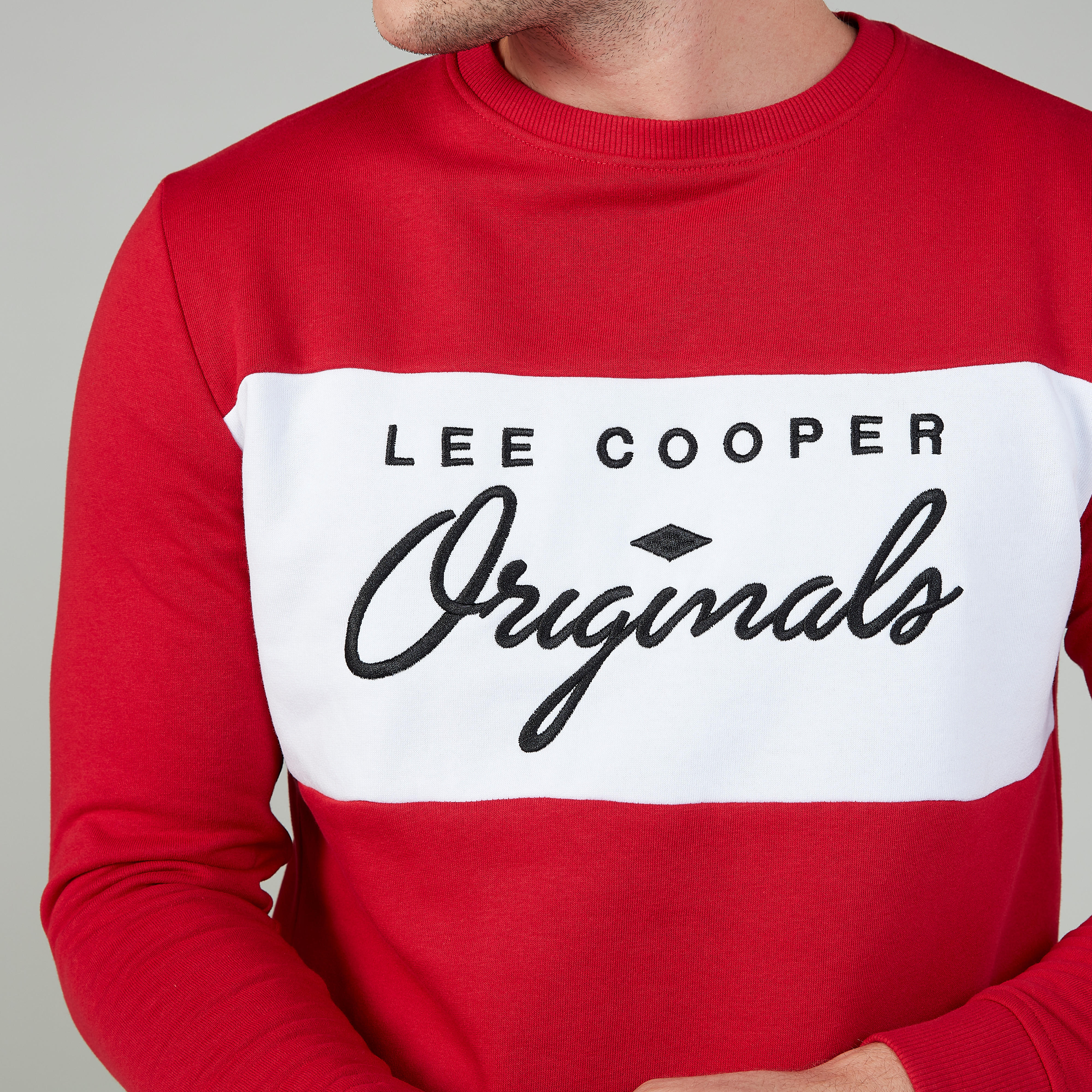 كنزة بياقة مستديرة وأكمام طويلة وطبعات من لي كوبر-men-winterwear-hoodiesandsweatshirts-image-3