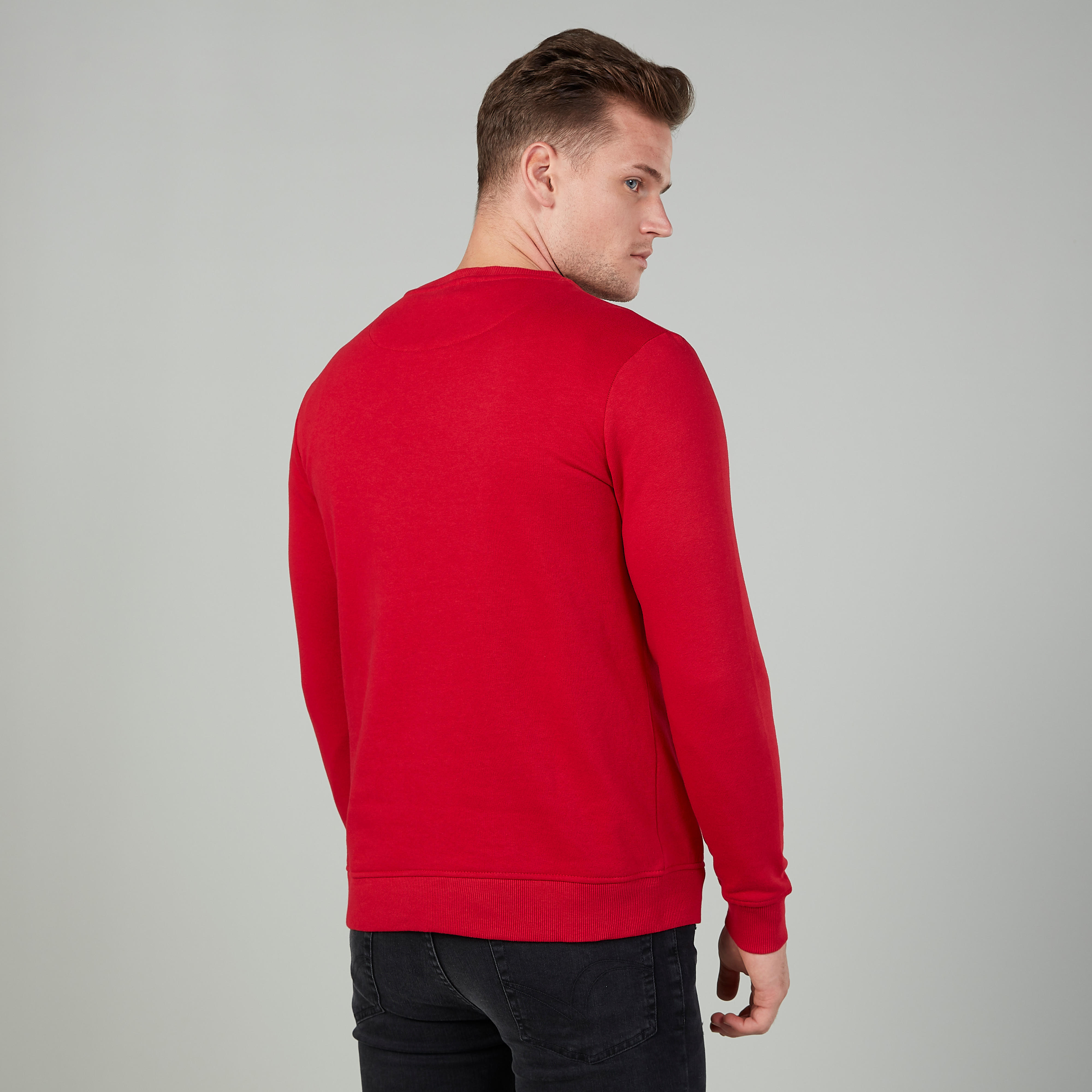 كنزة بياقة مستديرة وأكمام طويلة وطبعات من لي كوبر-men-winterwear-hoodiesandsweatshirts-image-4
