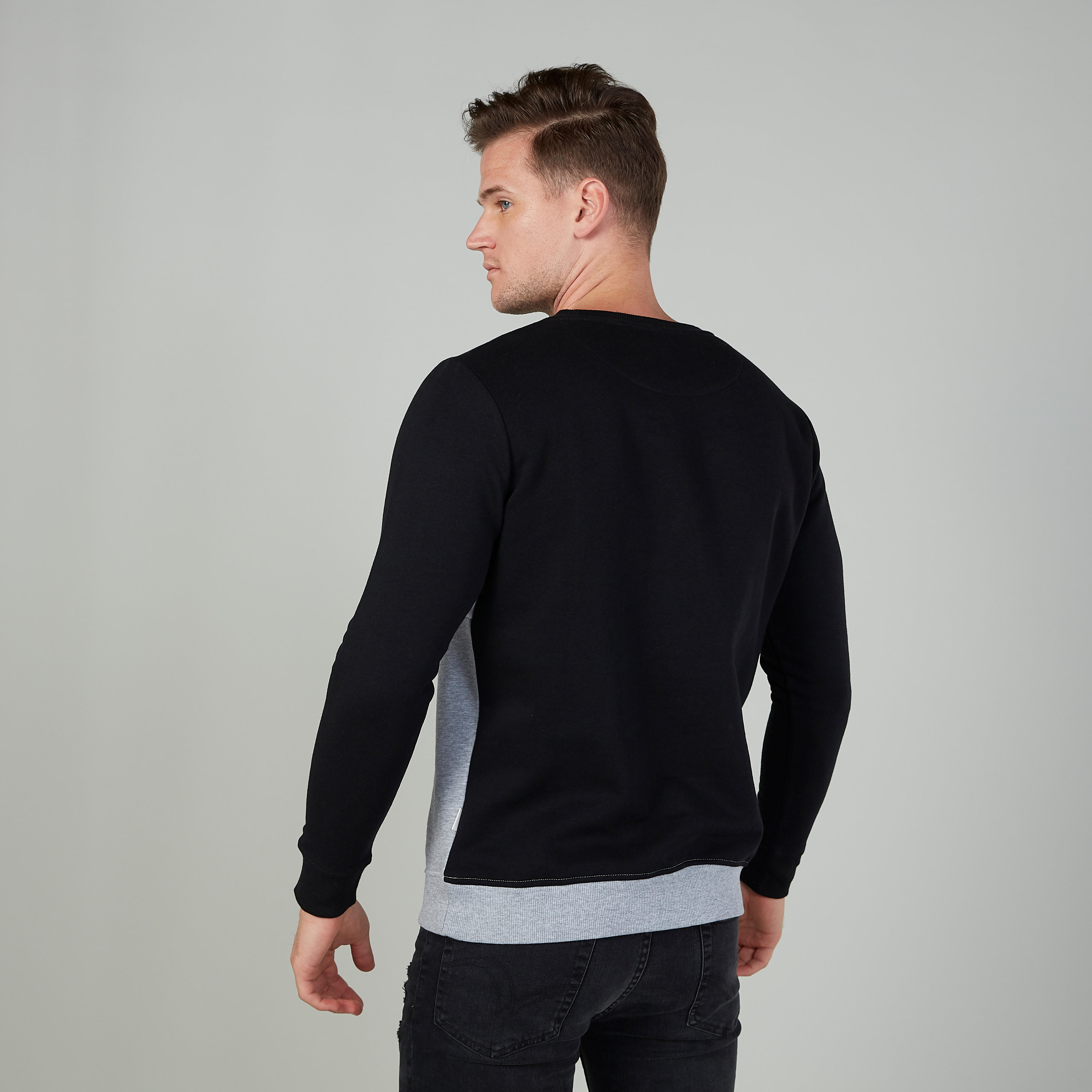 كنزة بياقة مستديرة وأكمام طويلة وطبعات من لي كوبر-men-winterwear-hoodiesandsweatshirts-image-4