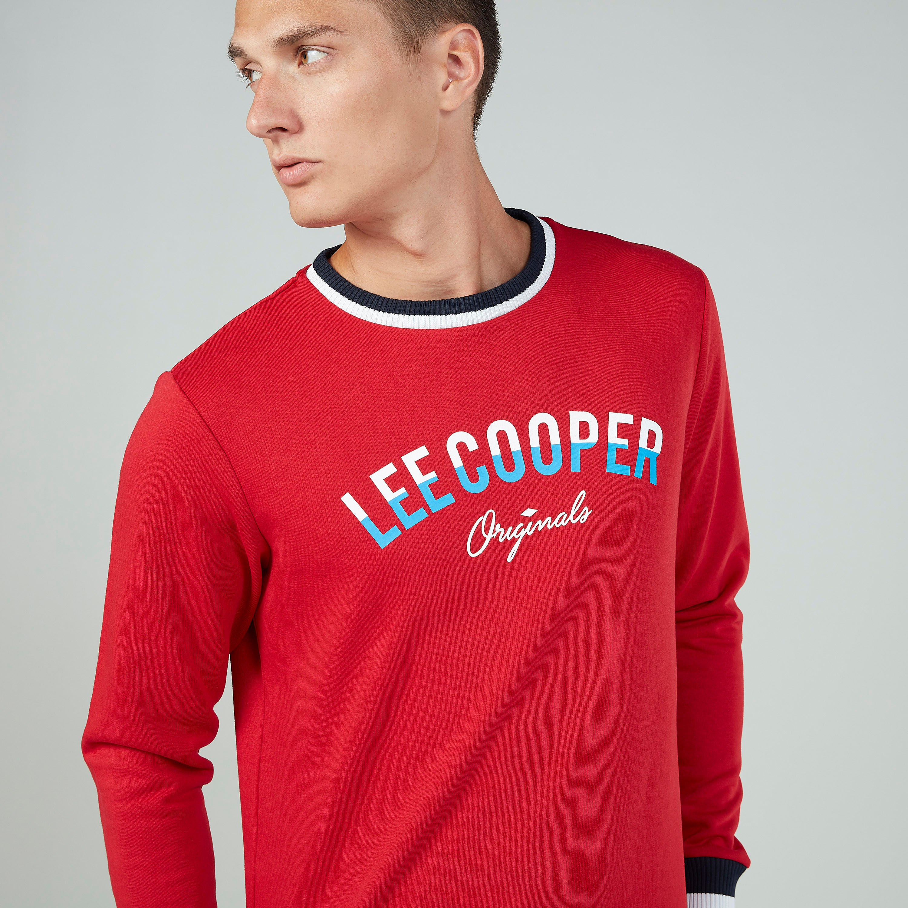 كنزة بياقة مستديرة وأكمام طويلة وطبعات من لي كوبر-men-winterwear-hoodiesandsweatshirts-image-5
