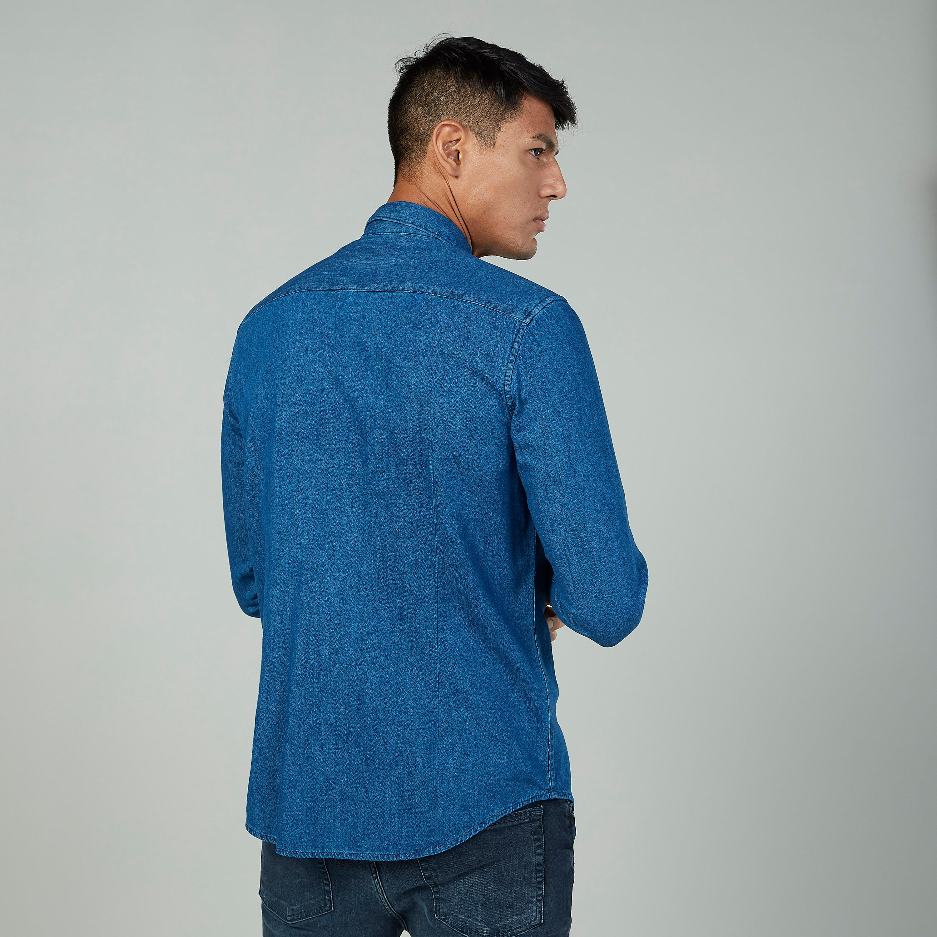 قميص سادة بأكمام طويلة وجيب على الصدر من لي كوبر-men-clothing-shirts-image-4
