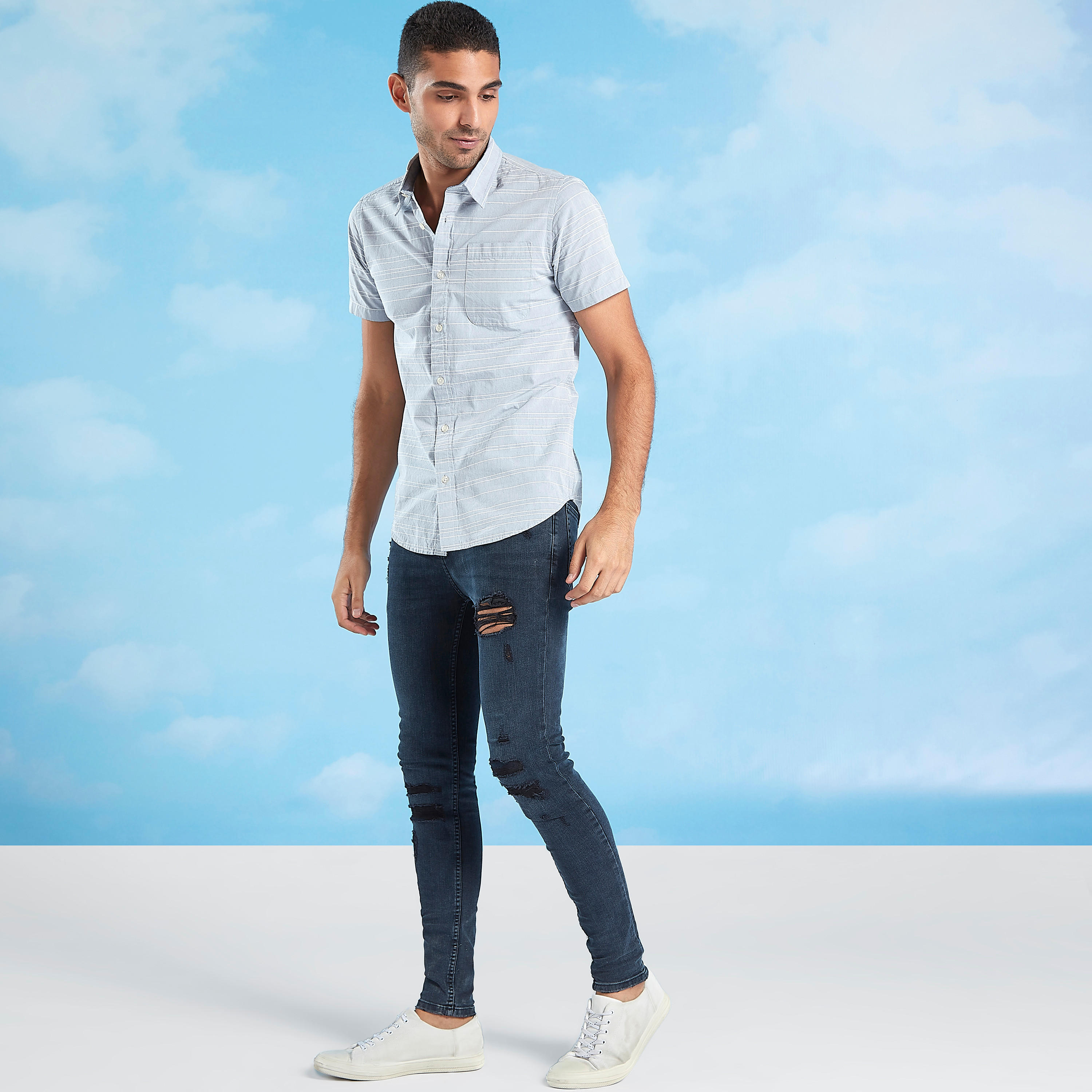 بنطلون جينز ممزق بجيوب وحلقات للحزام من لي كوبر-men-clothing-bottoms-jeans-image-2
