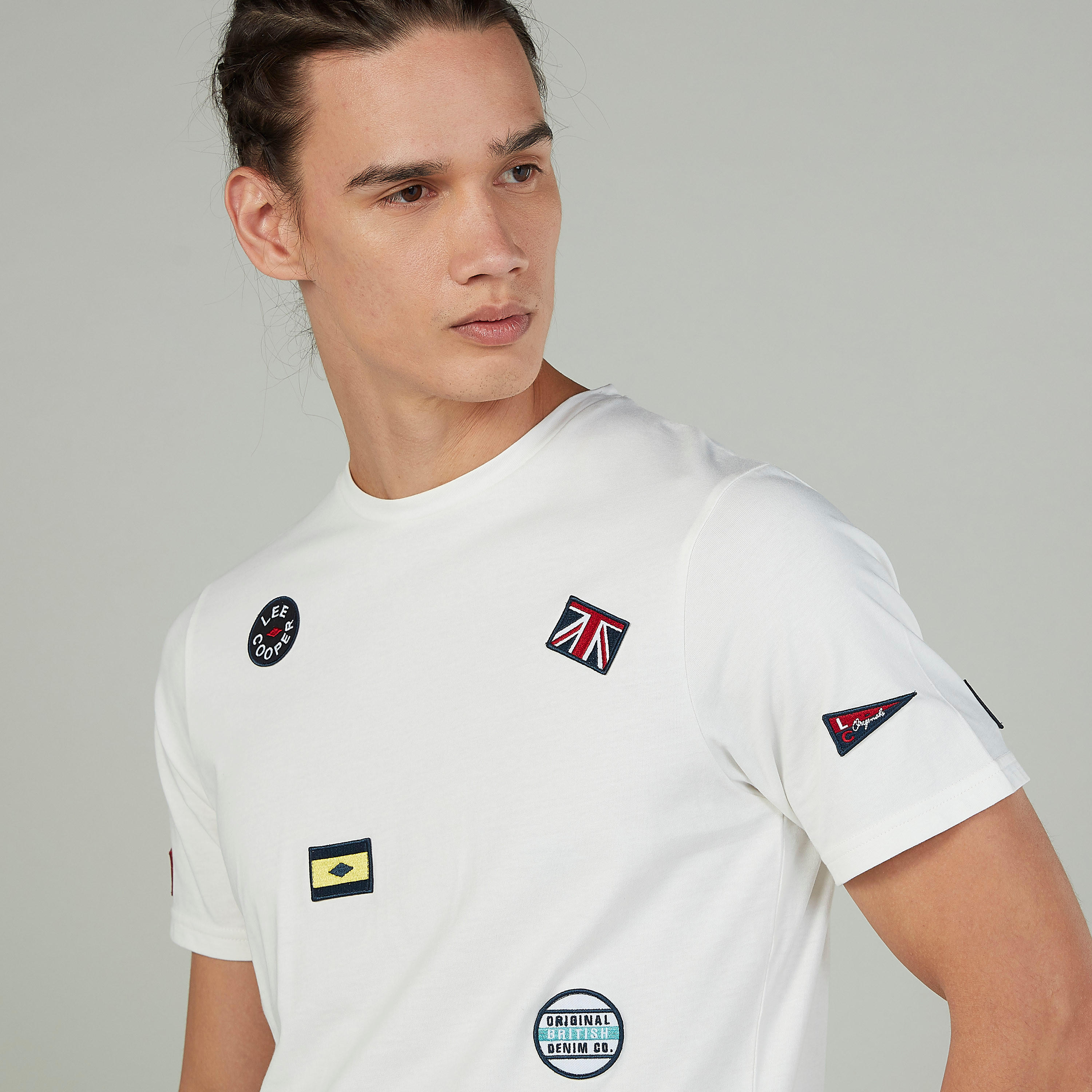 تيشيرت مستدام بأكمام قصيرة وطبعات من لي كوبر-men-clothing-tshirtsandpolos-tshirts-image-3