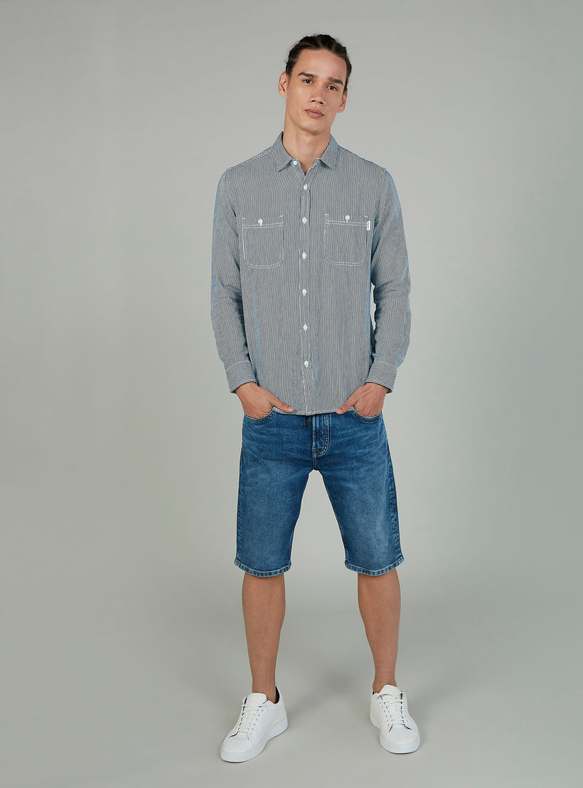 تيشيرت مستدام سليم بياقة ضيّقة وطبعات سمايلي وورلد -men-clothing-shirts-image-4