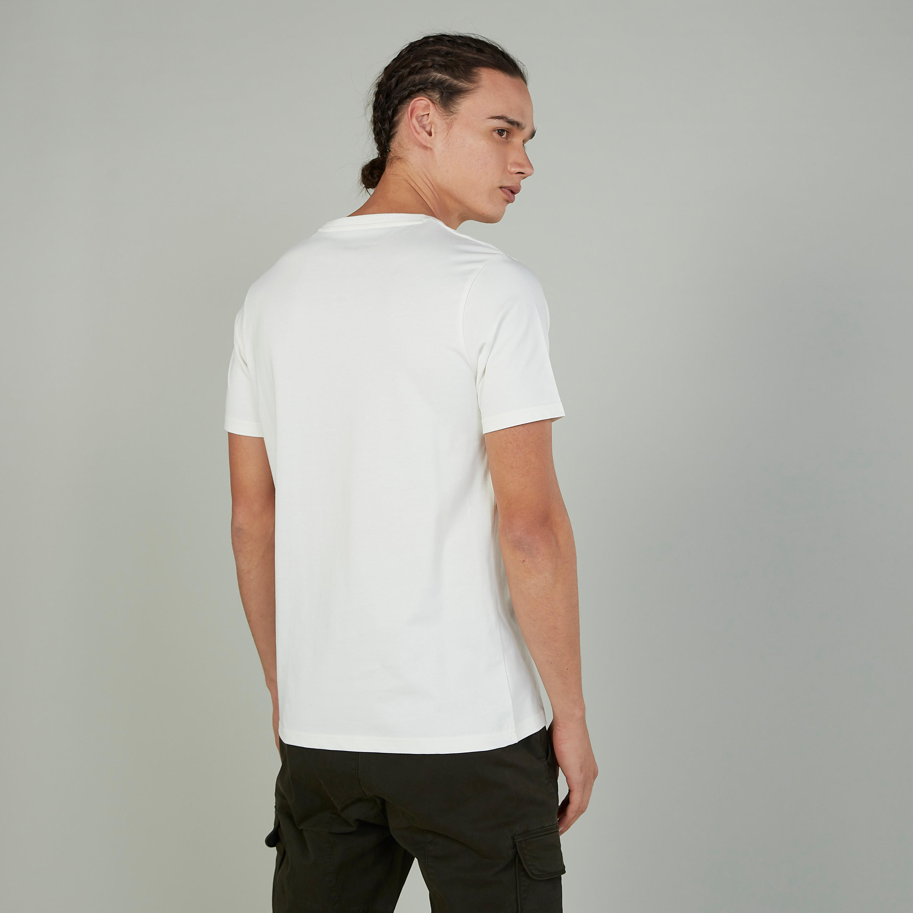 تيشيرت مستدام بياقة ضيّقة وأكمام قصيرة وطبعات من لي كوبر-men-clothing-tshirtsandpolos-tshirts-image-4