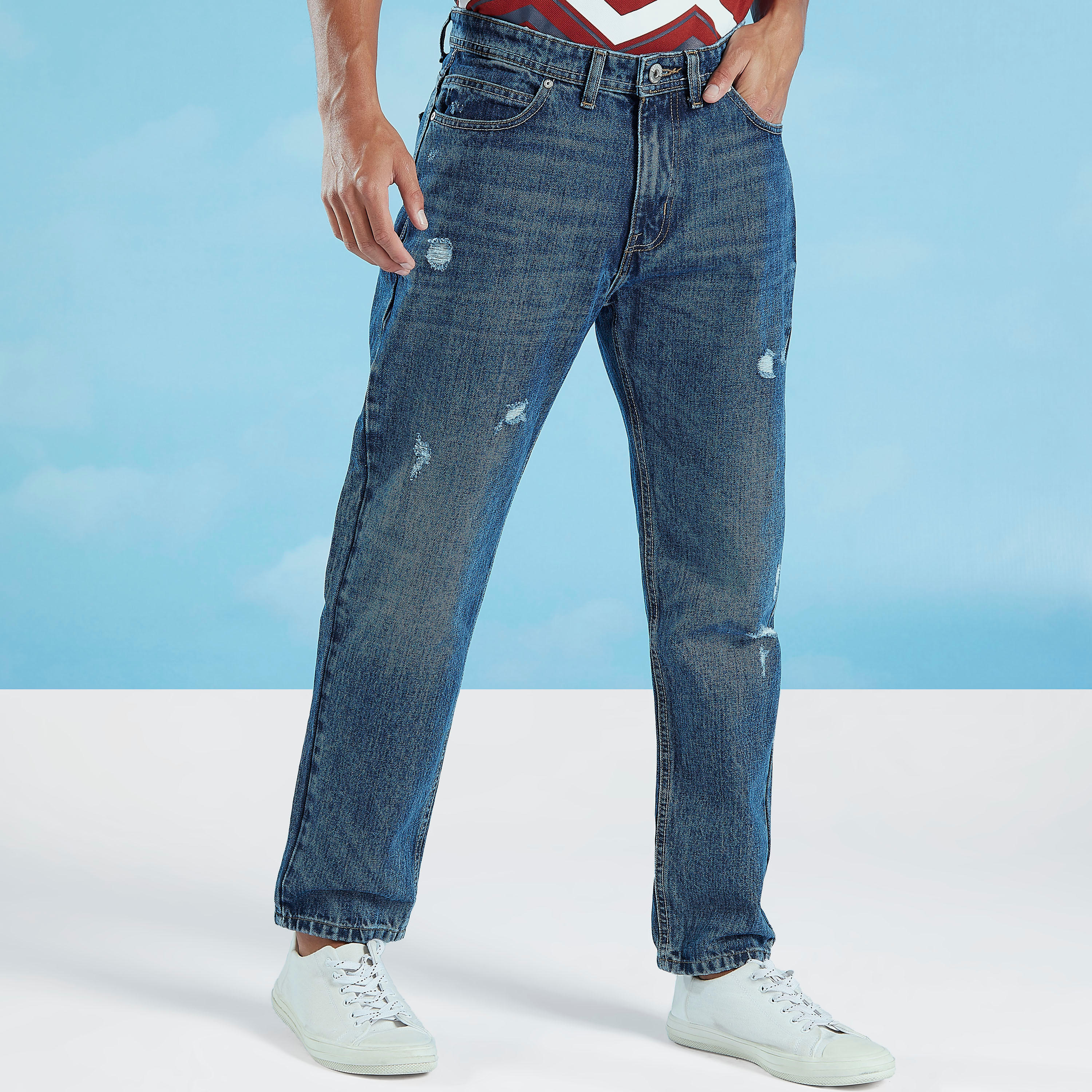 بنطلون جينز مستدام ممزّق بخصر متوسط الارتفاع من لي كوبر-men-clothing-bottoms-jeans-image-1