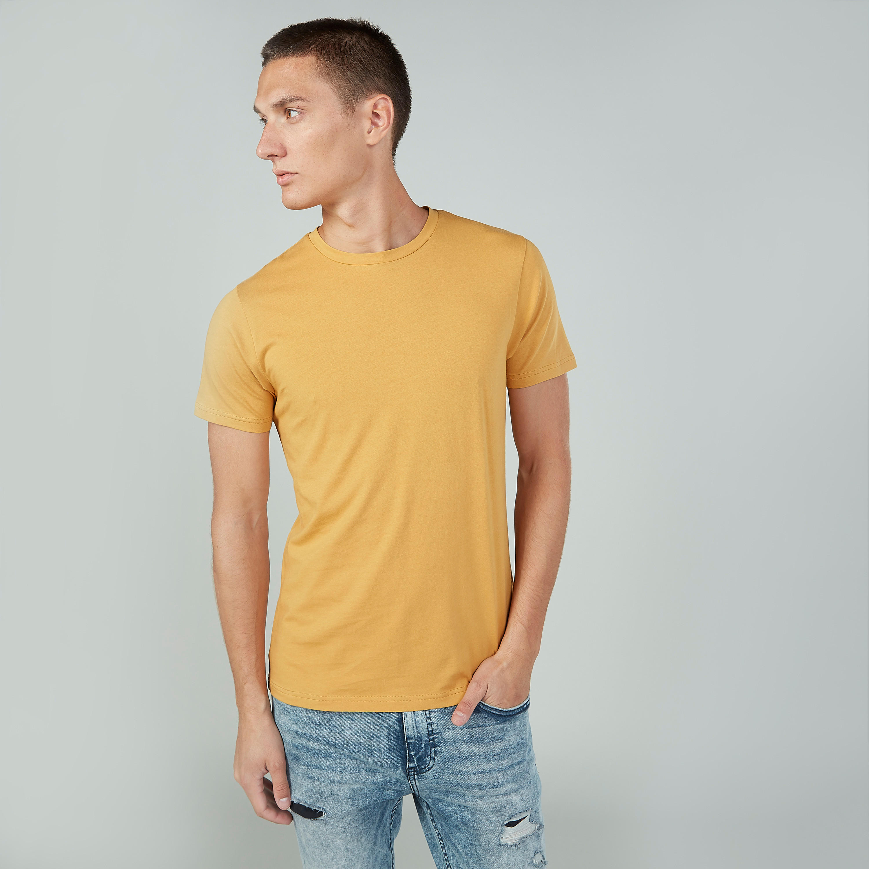 تيشيرت بياقة دائرية وأكمام قصيرة من لي كوبر-men-clothing-tshirtsandpolos-tshirts-image-5