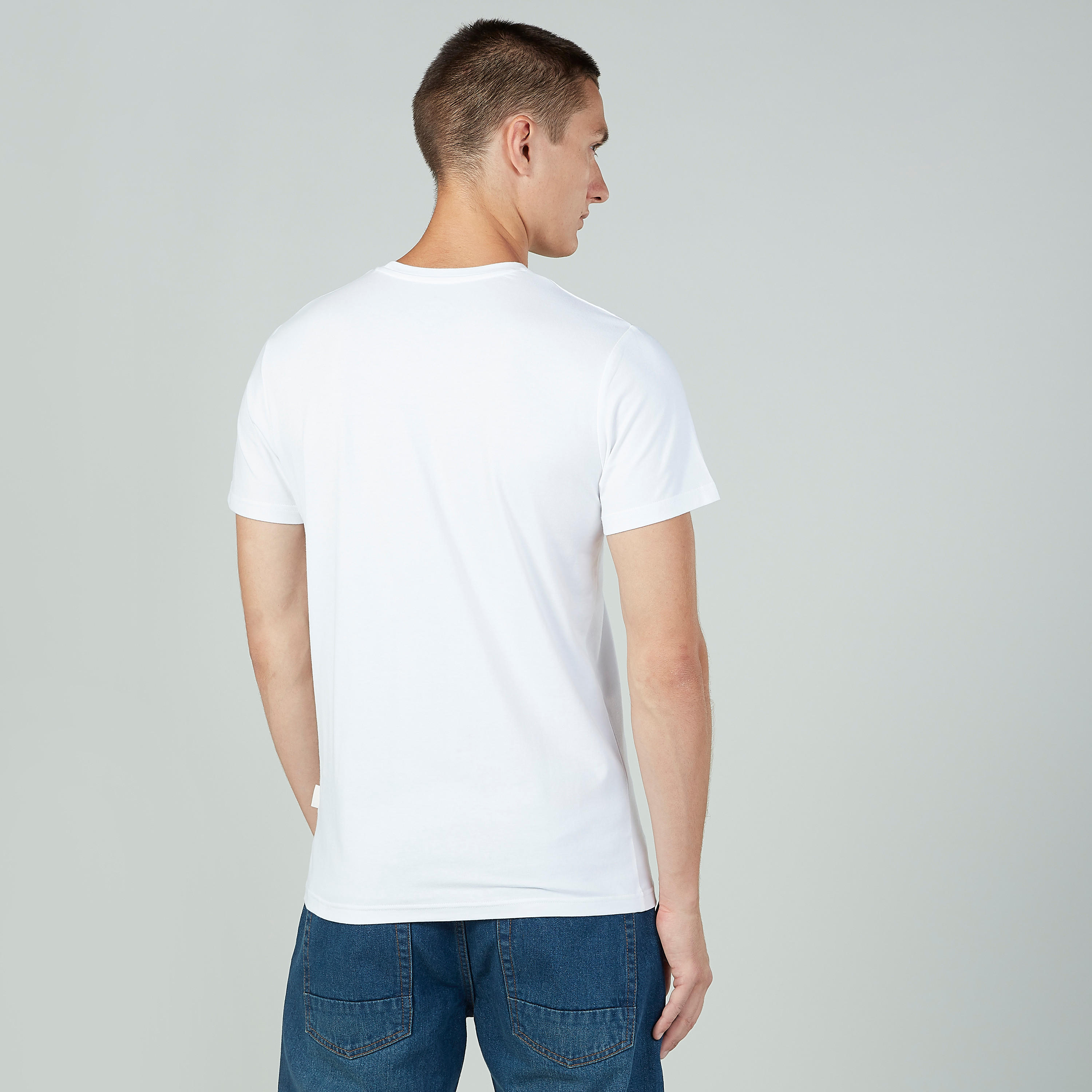 تيشيرت بياقة ضيّقة وأكمام قصيرة وطبعات من لي كوبر-men-clothing-tshirtsandpolos-tshirts-image-2