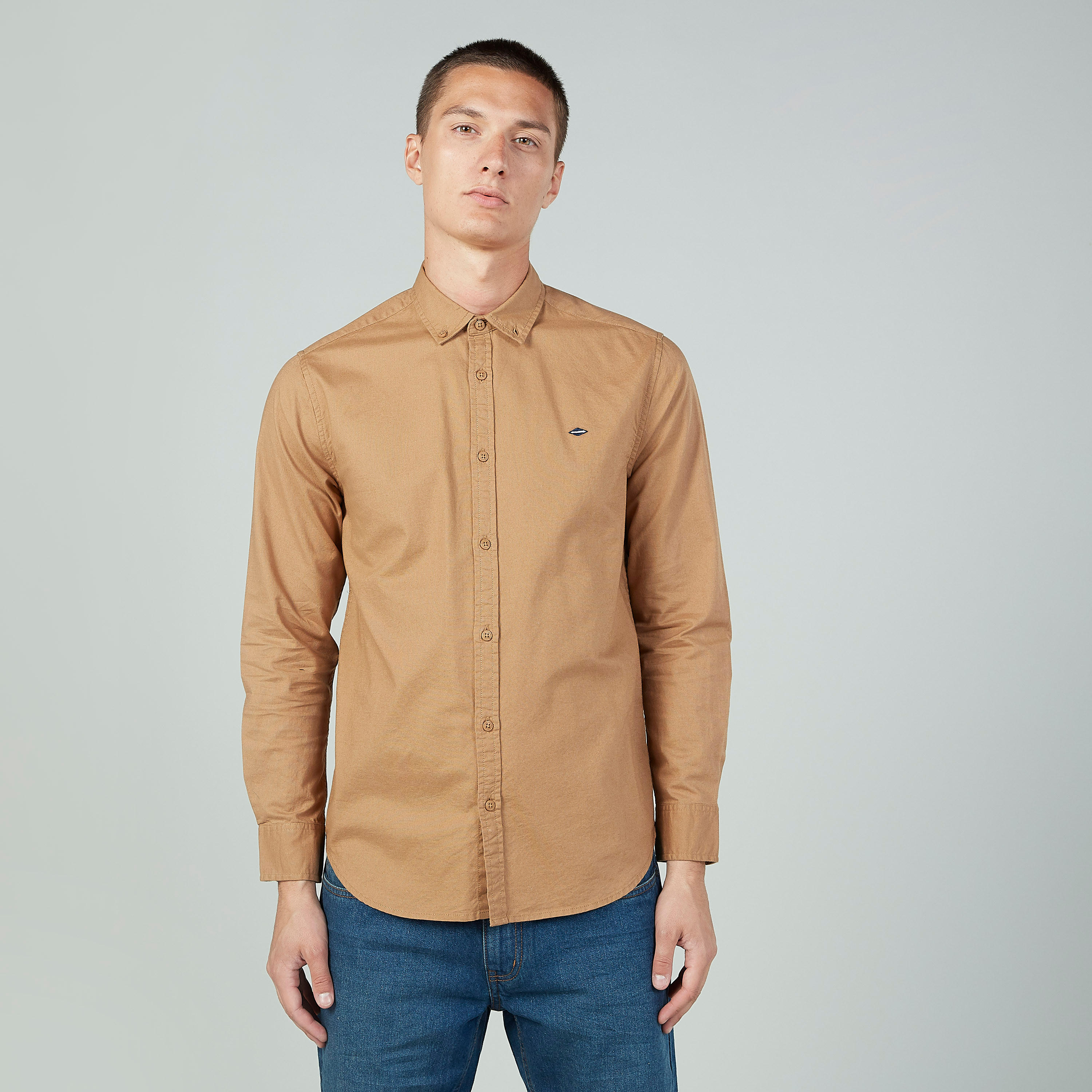 قميص سادة بياقة عاديّة وأكمام طويلة من لي كوبر-men-clothing-shirts-image-1