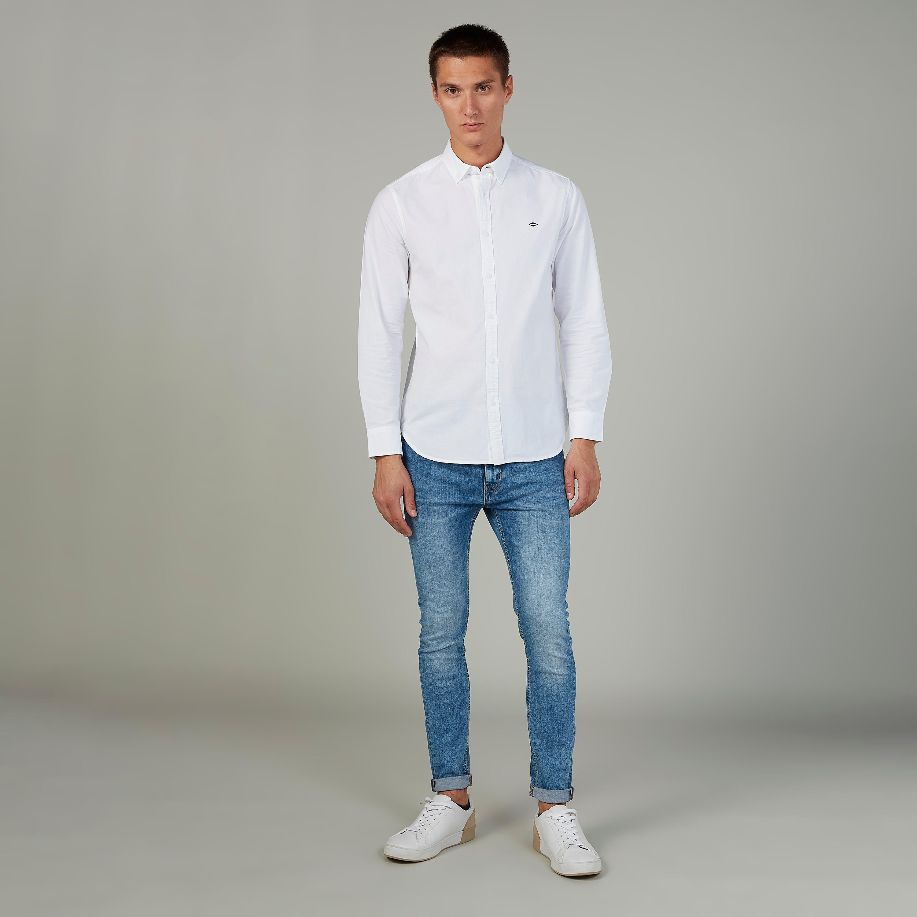 قميص بارز الملمس بياقة عاديّة وأكمام طويلة من لي كوبر-men-clothing-shirts-image-2