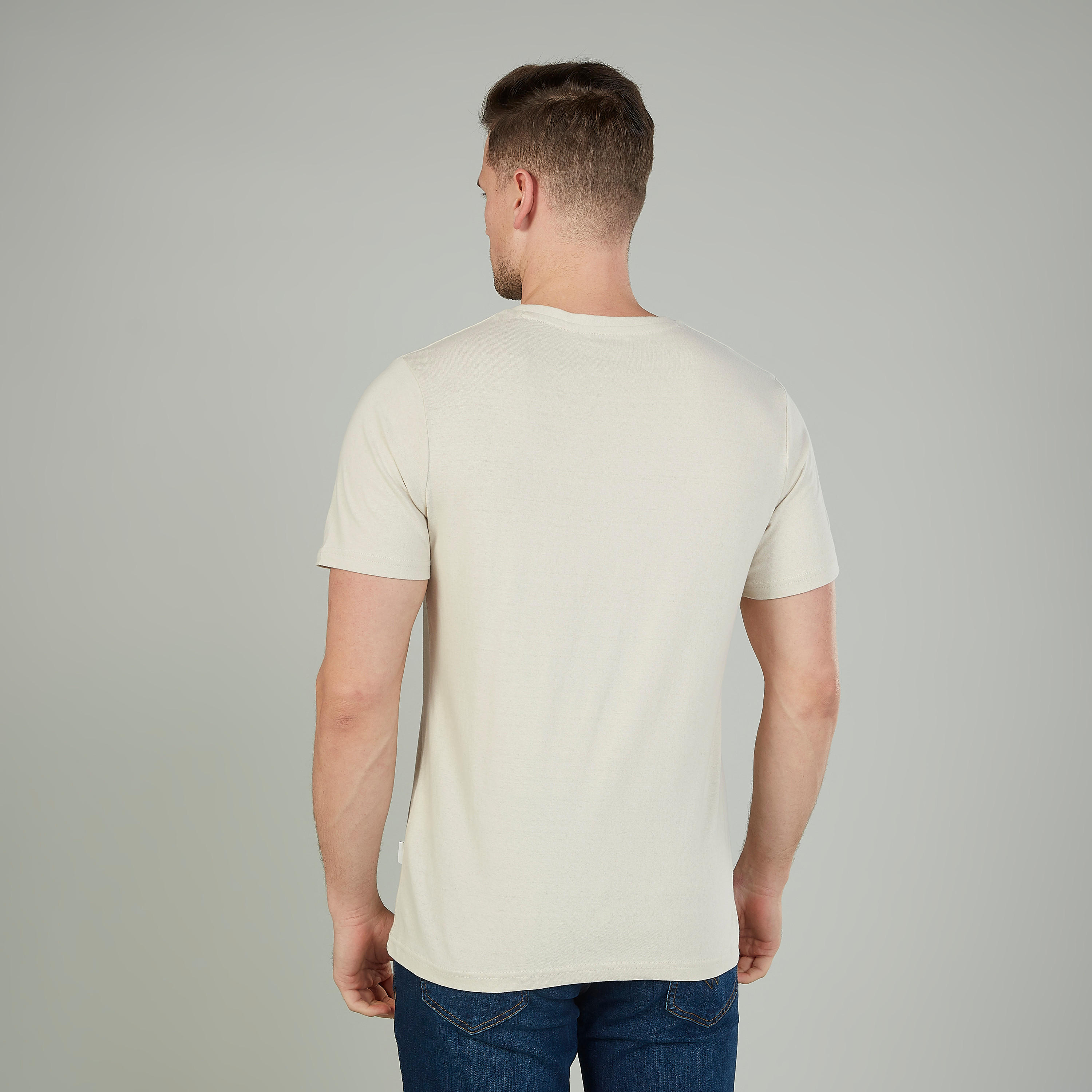 تيشيرت بياقة ضيّقة وأكمام قصيرة وطبعات من لي كوبر-men-clothing-tshirtsandpolos-tshirts-image-4