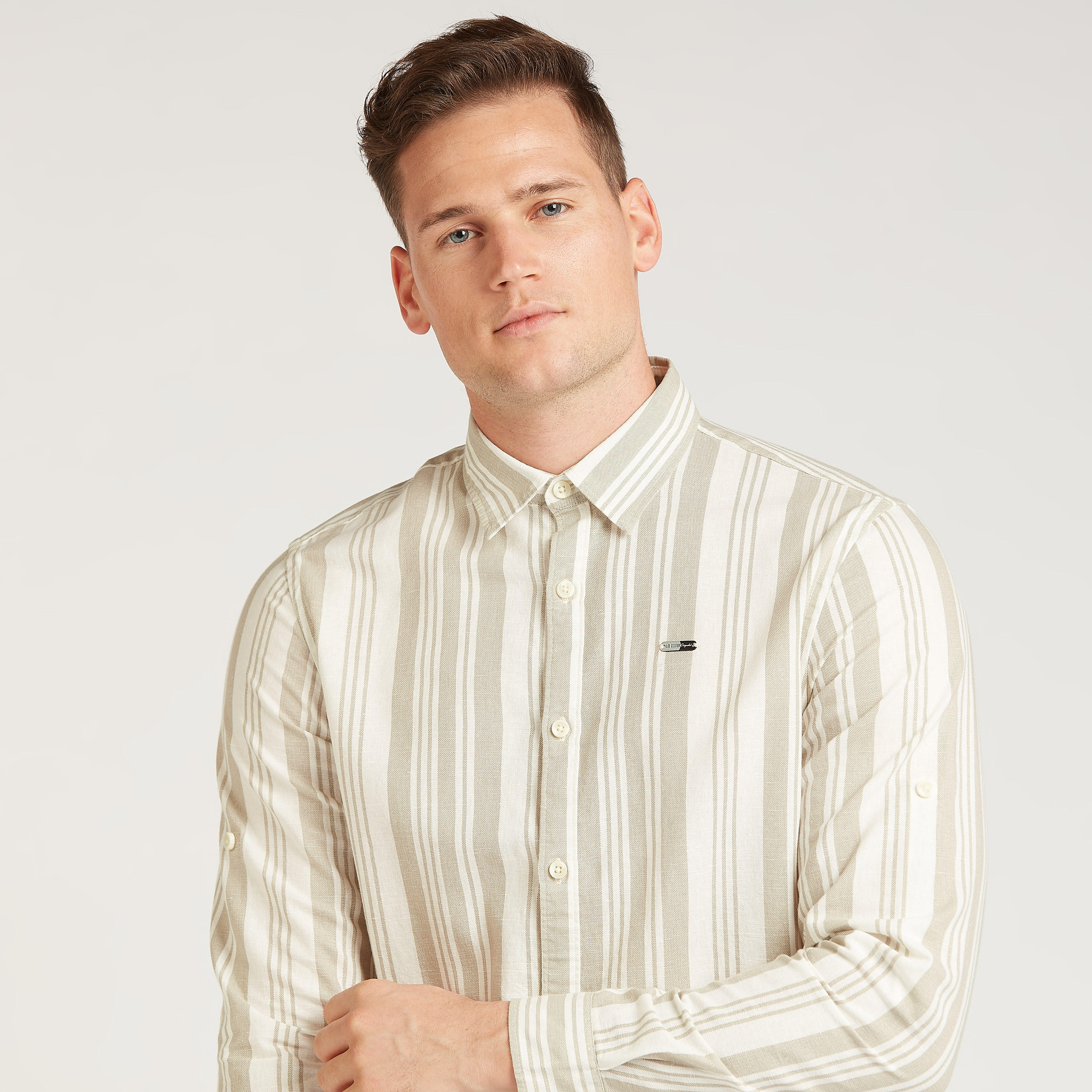 قميص مقلّم بياقة عاديّة وأكمام طويلة من لي كوبر-men-clothing-shirts-image-3