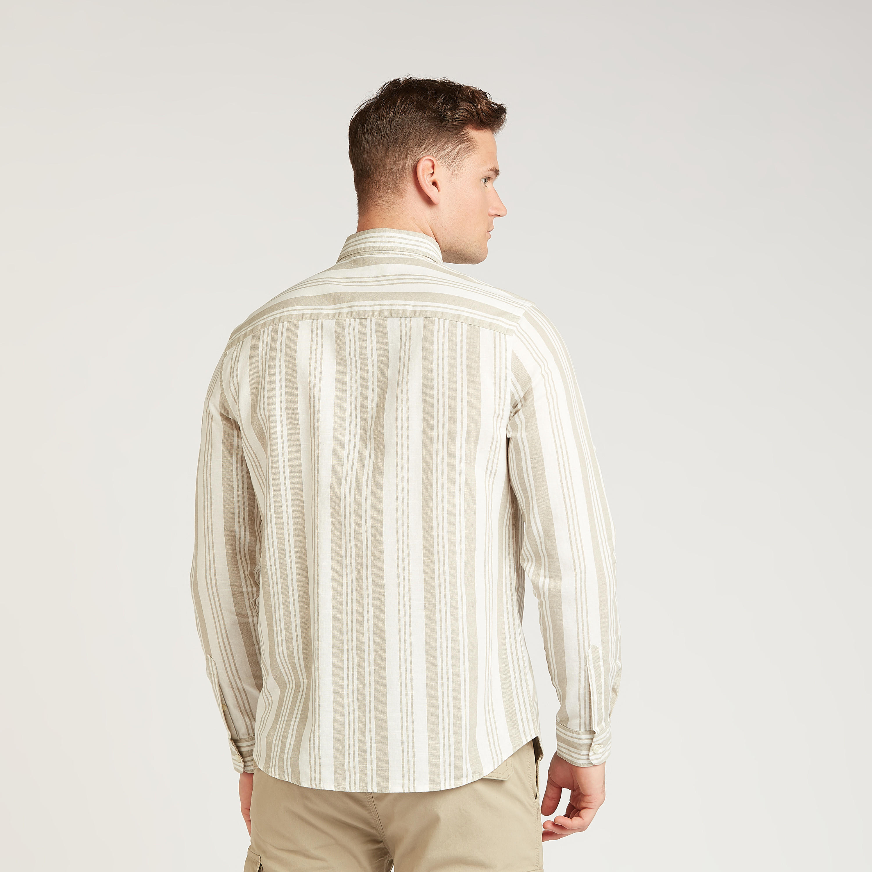 قميص مقلّم بياقة عاديّة وأكمام طويلة من لي كوبر-men-clothing-shirts-image-4