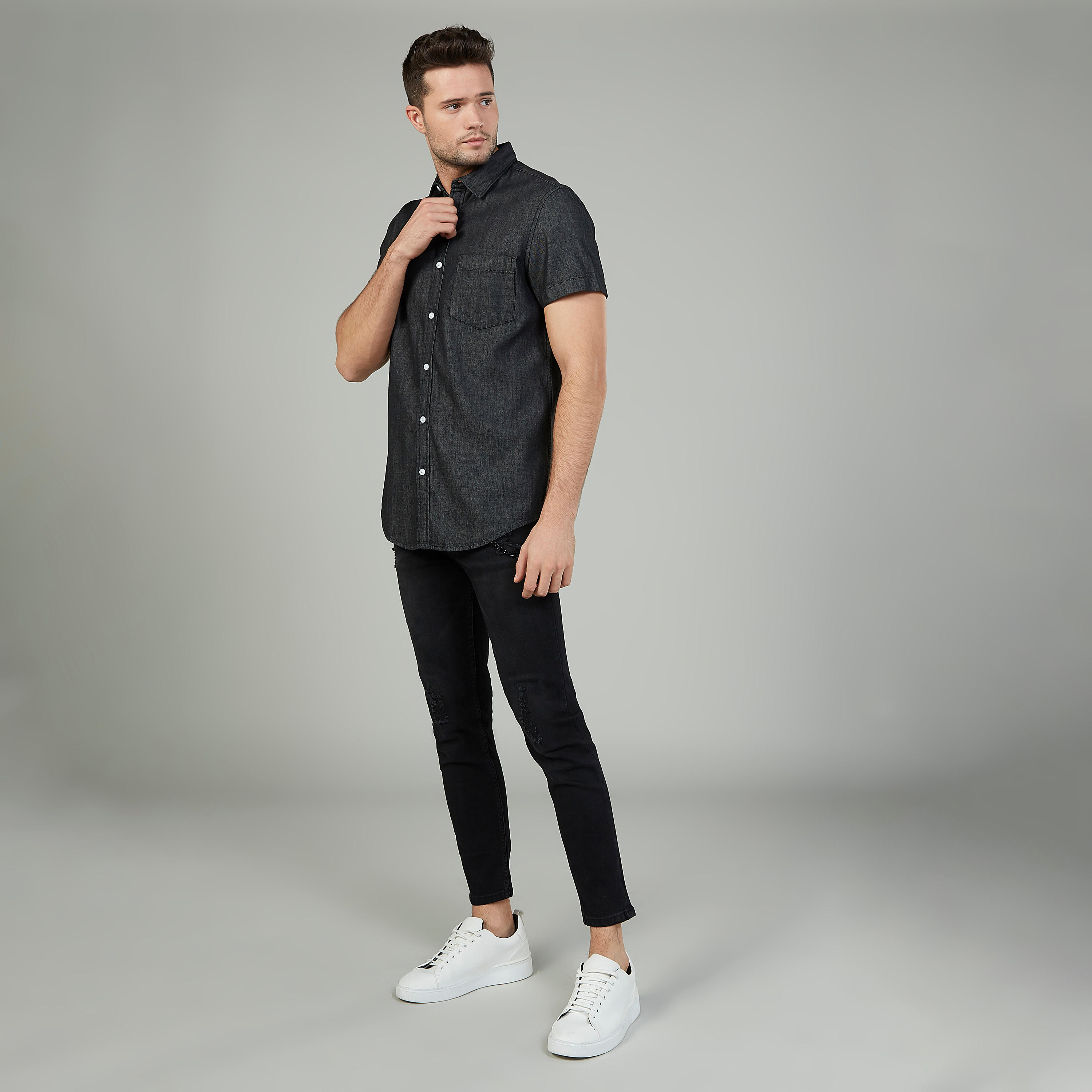 قميص سادة بأكمام قصيرة وجيب على الصدر من لي كوبر-men-clothing-shirts-image-2