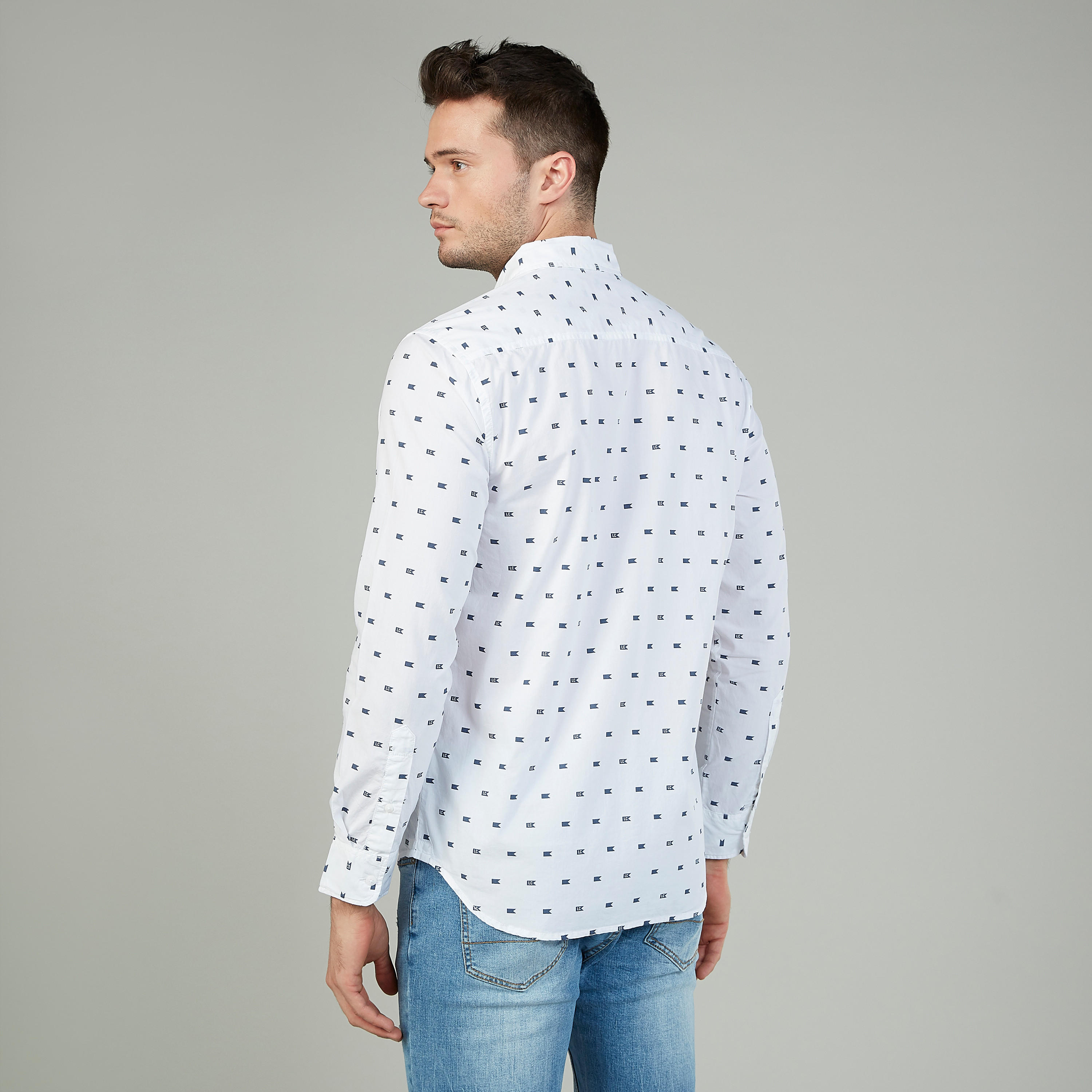 قميص بياقة عاديّة وأكمام طويلة وطبعات من لي كوبر-men-clothing-shirts-image-4