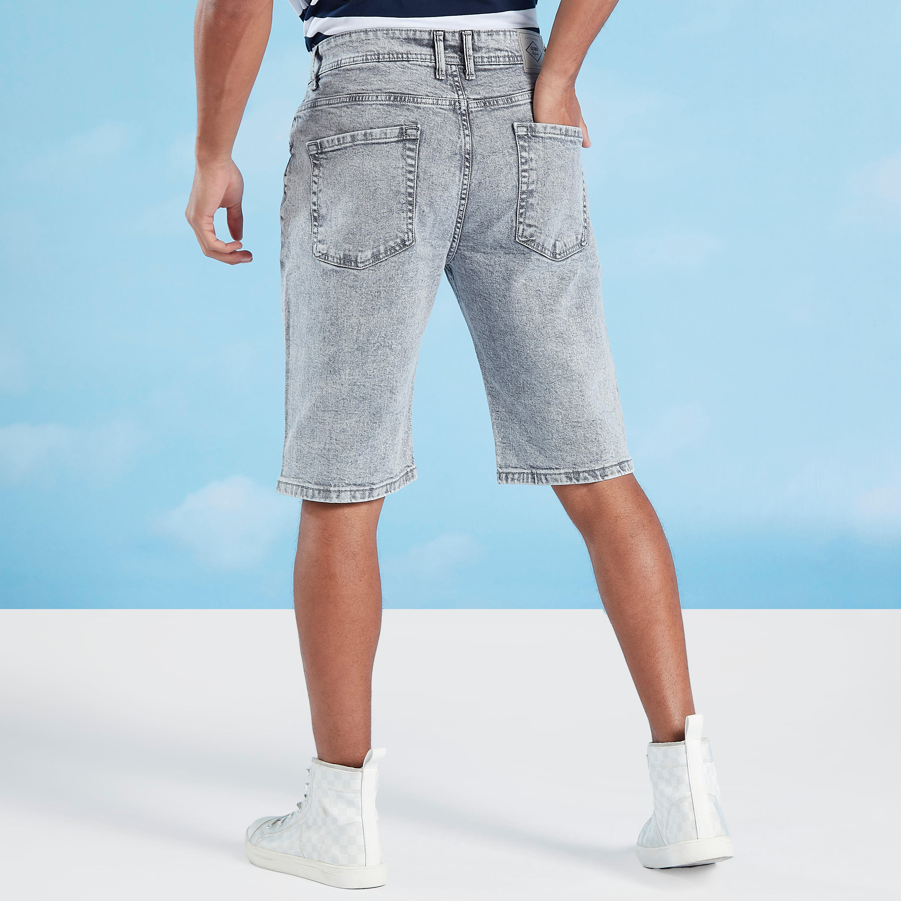 شورت دنيم بخصر متوسط الإرتفاع بجيوب وعراوي حزام من لي كوبر-men-clothing-bottoms-shorts-image-4
