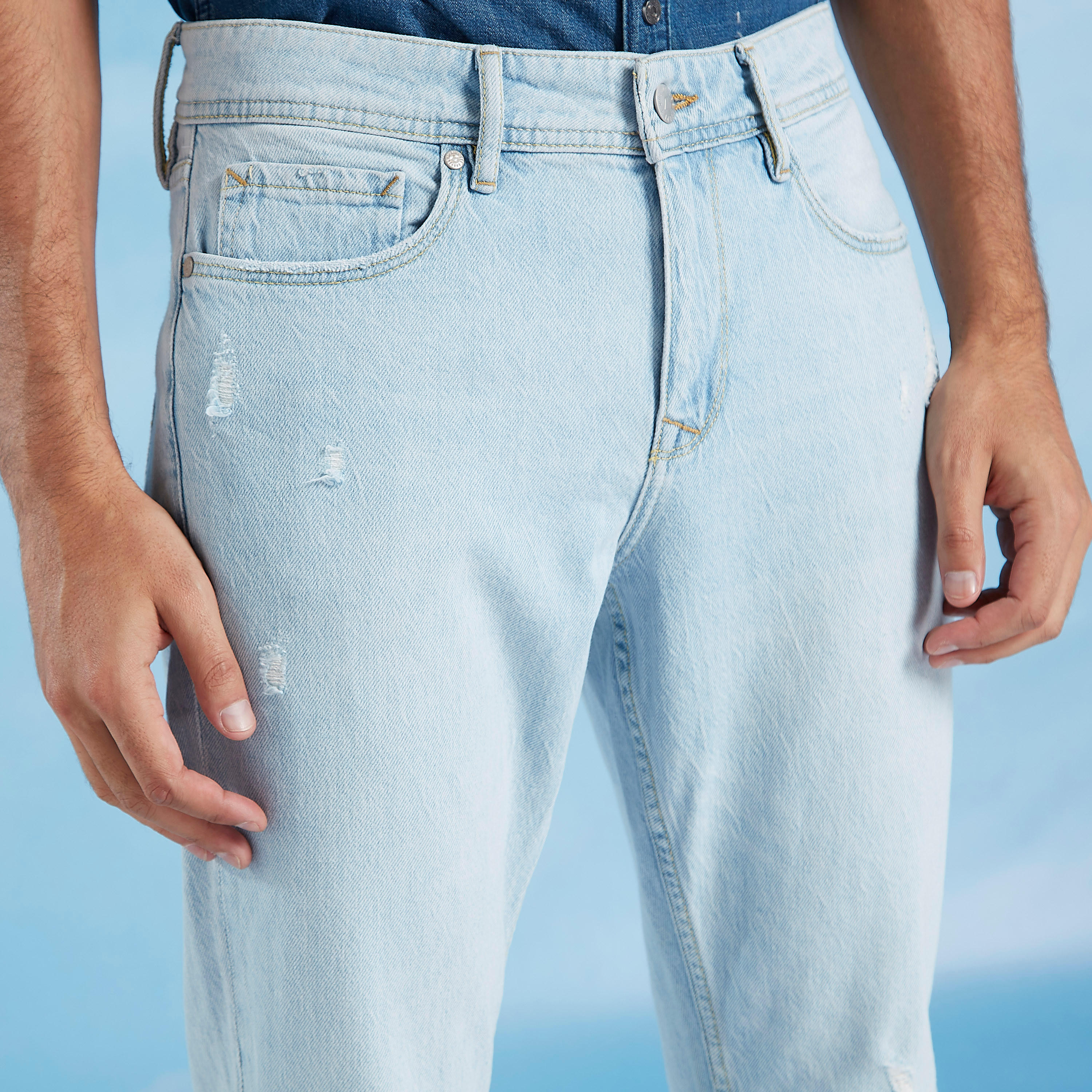 بنطلون جينز سادة بقصّة سليم وجيوب من لي كوبر-men-clothing-bottoms-jeans-image-2