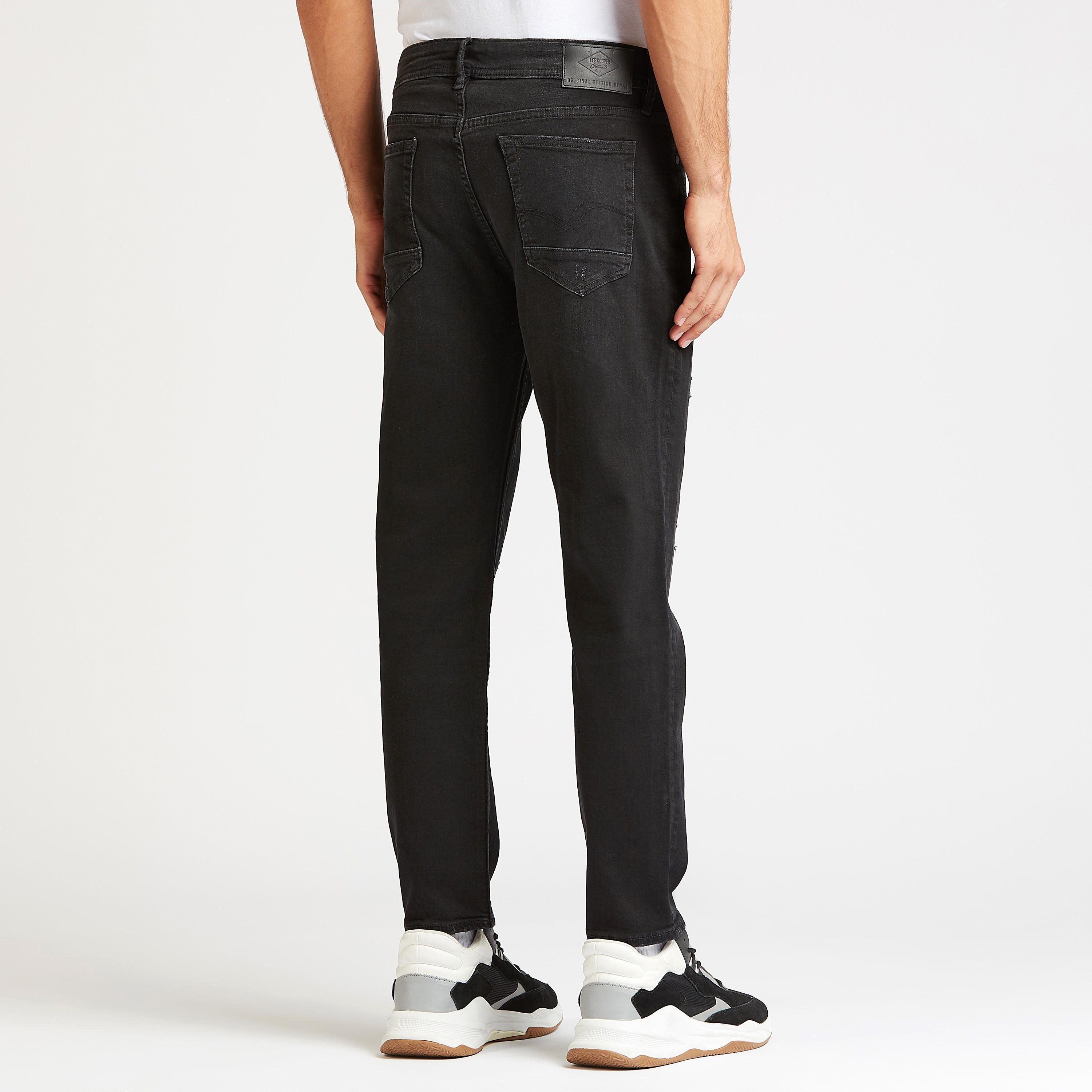 بنطلون جينز سليم مضلّع بخصر منخفض وجيوب من لي كوبر-men-clothing-bottoms-jeans-image-4