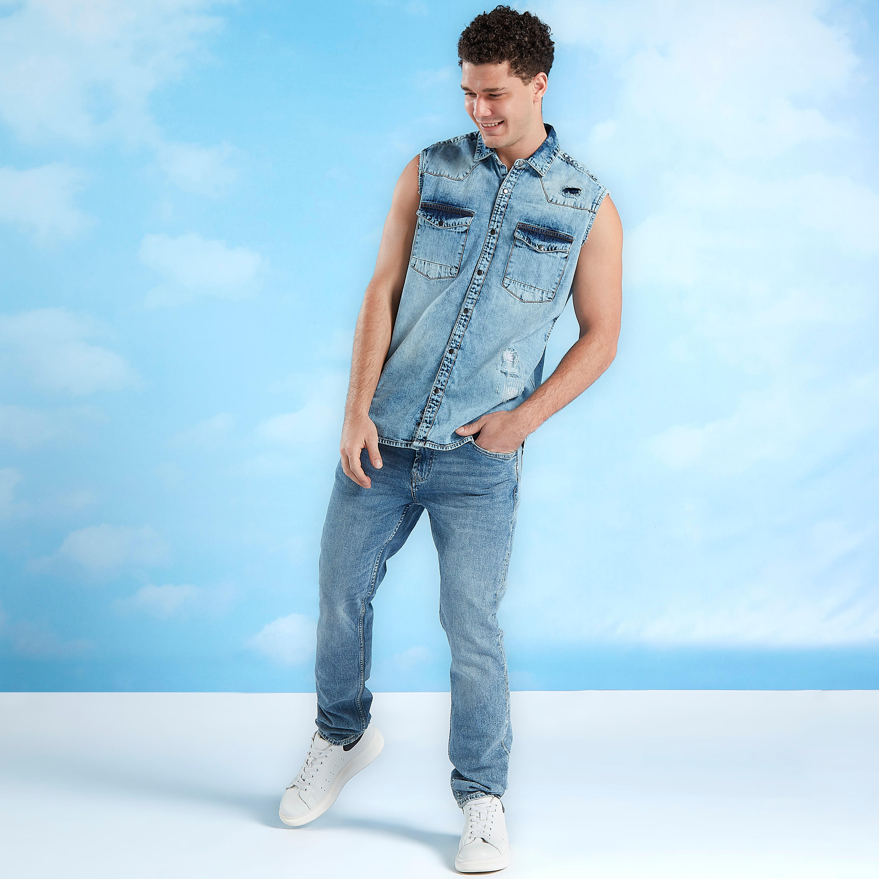 جاكيت دنيم دون أكمام بطيّة جيوب من لي كوبر-men-clothing-jacketsandblazers-jackets-image-3