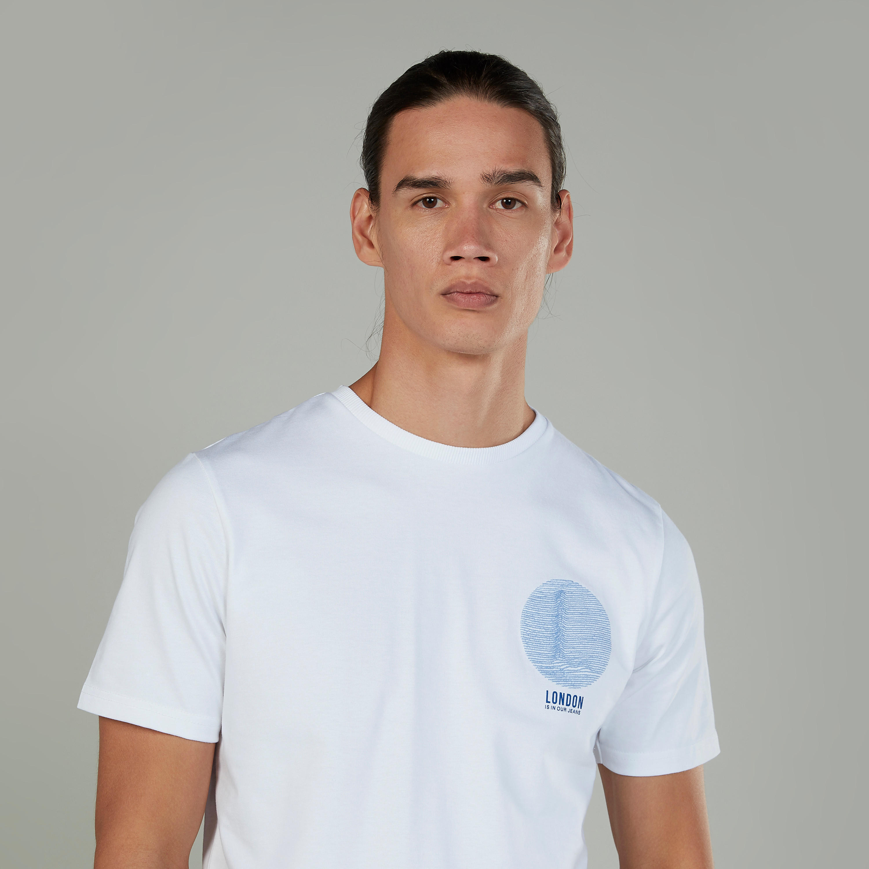 تيشيرت بياقة ضيّقة وأكمام قصيرة وطبعات من لي كوبر-men-clothing-tshirtsandpolos-tshirts-image-3