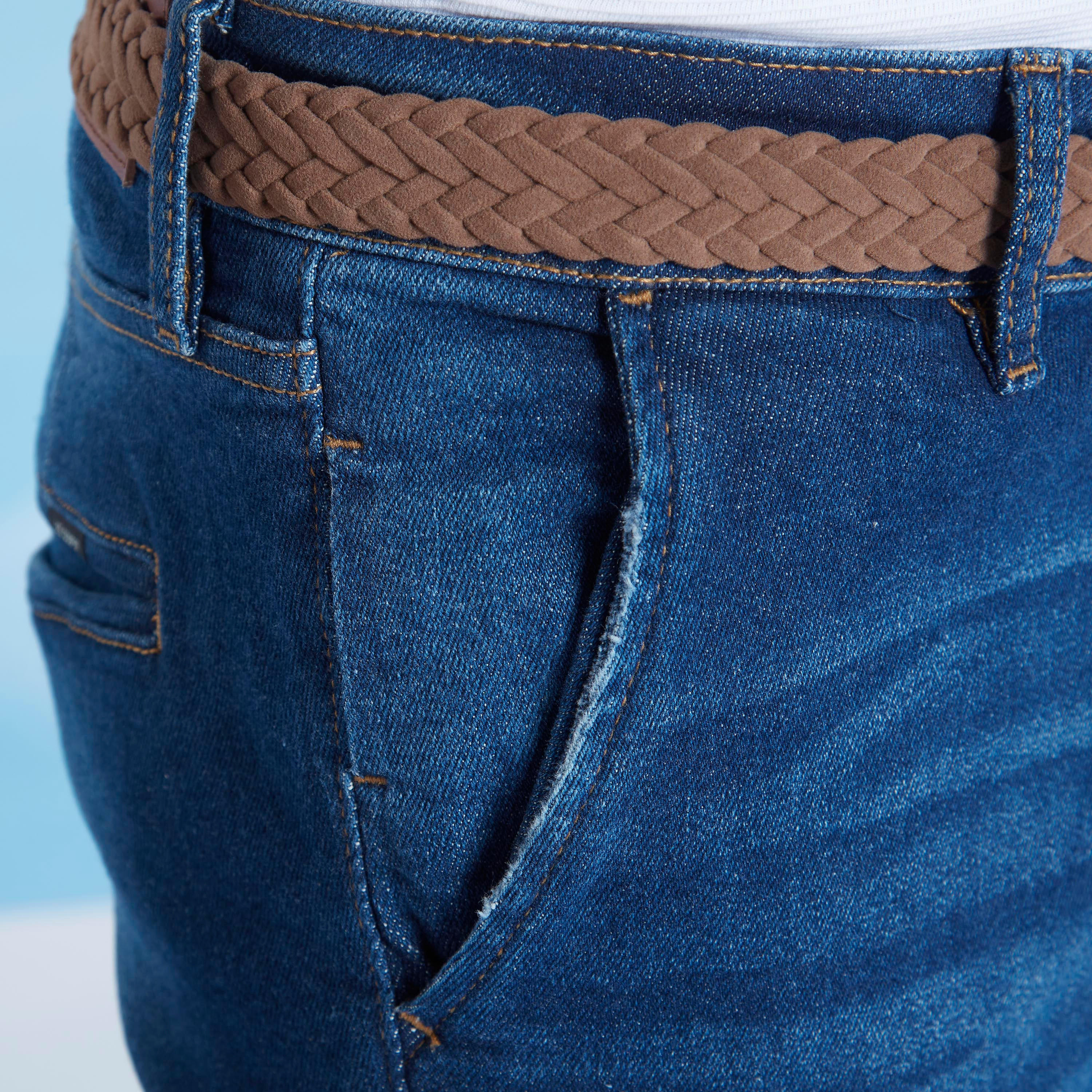 بنطلون جينز كاروت فيت ممزّق بخصر متوسط الارتفاع وتفاصيل جيوب من لي كوبر-men-clothing-bottoms-jeans-image-4