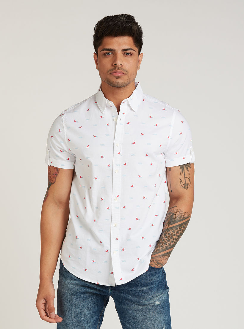 قميص سليم وياقة عادية وأكمام قصيرة وطبعات من لي كوبر-men-clothing-shirts-image-6
