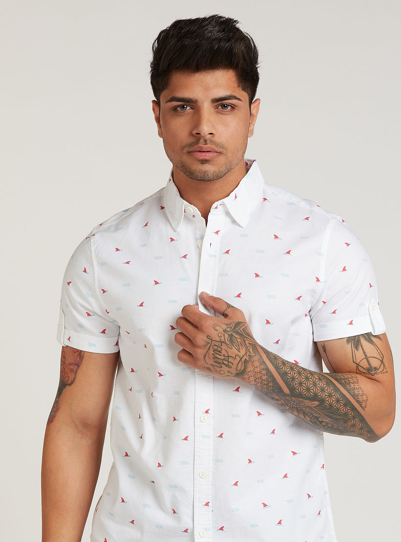 قميص سليم وياقة عادية وأكمام قصيرة وطبعات من لي كوبر-men-clothing-shirts-image-2