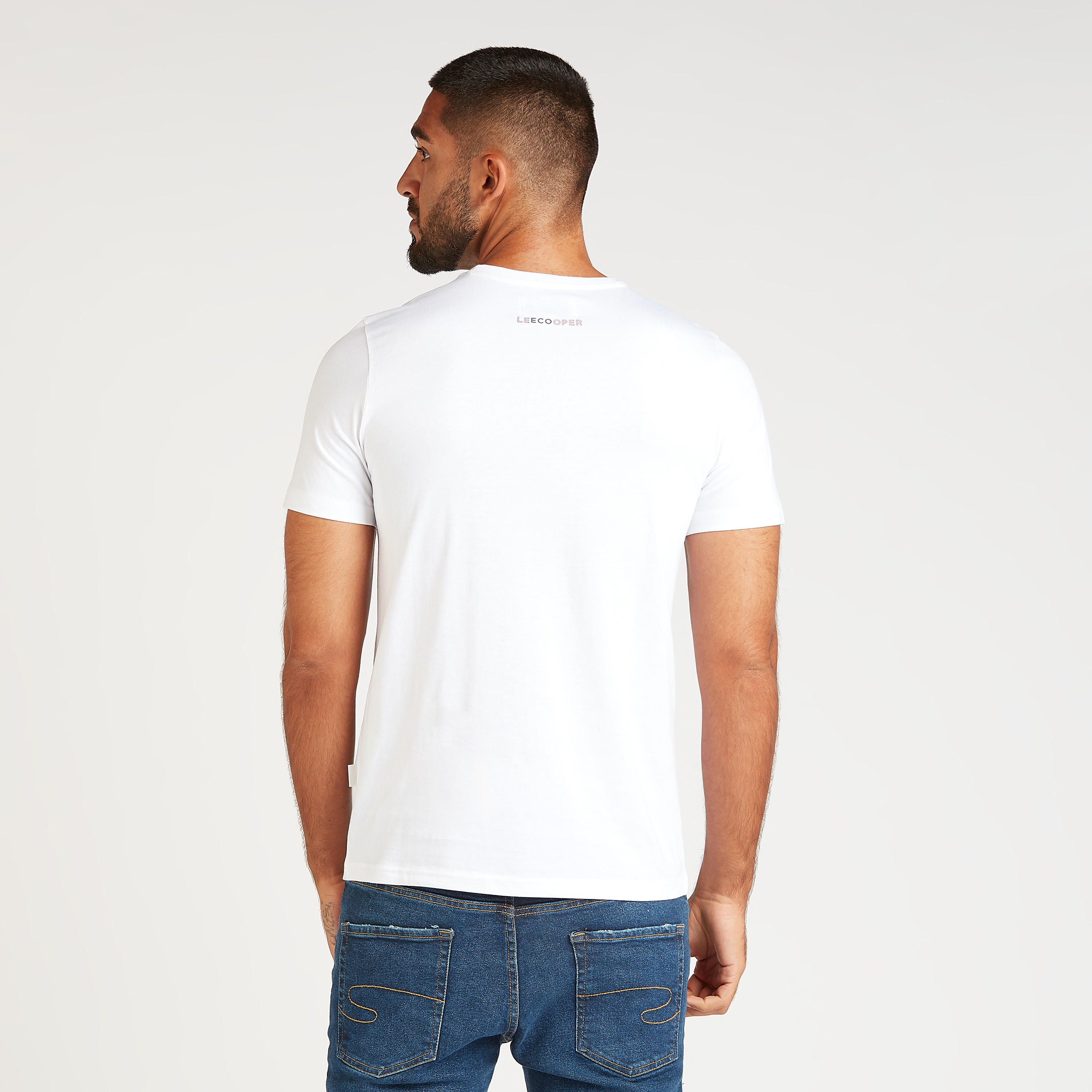تيشيرت سليم بياقة ضيقة وأكمام قصيرة من لي كوبر-men-clothing-tshirtsandpolos-tshirts-image-4