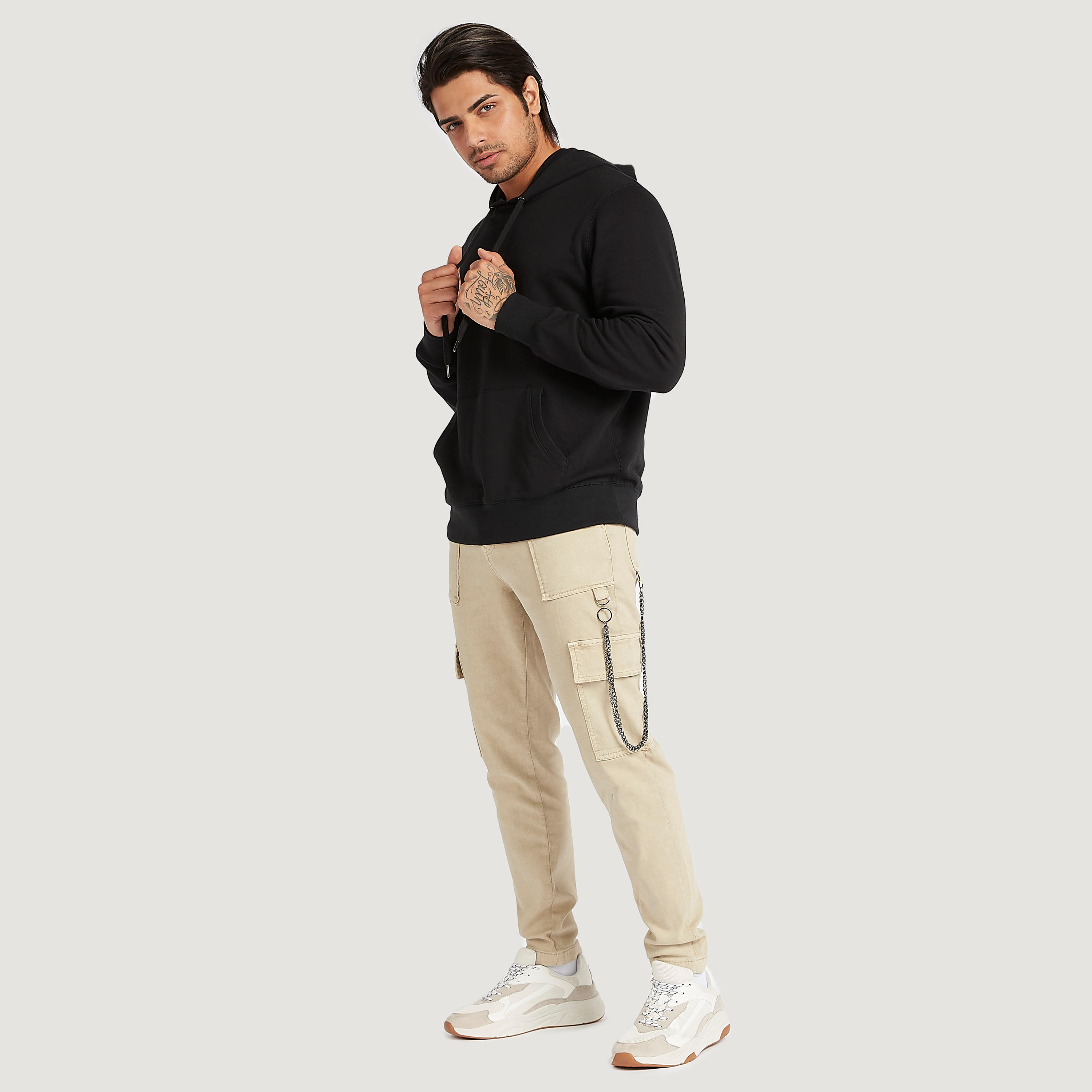 بنطلون كارجو سادة بجيوب وزر إغلاق من لي كوبر-men-clothing-bottoms-trousersandchinos-trousers-image-4