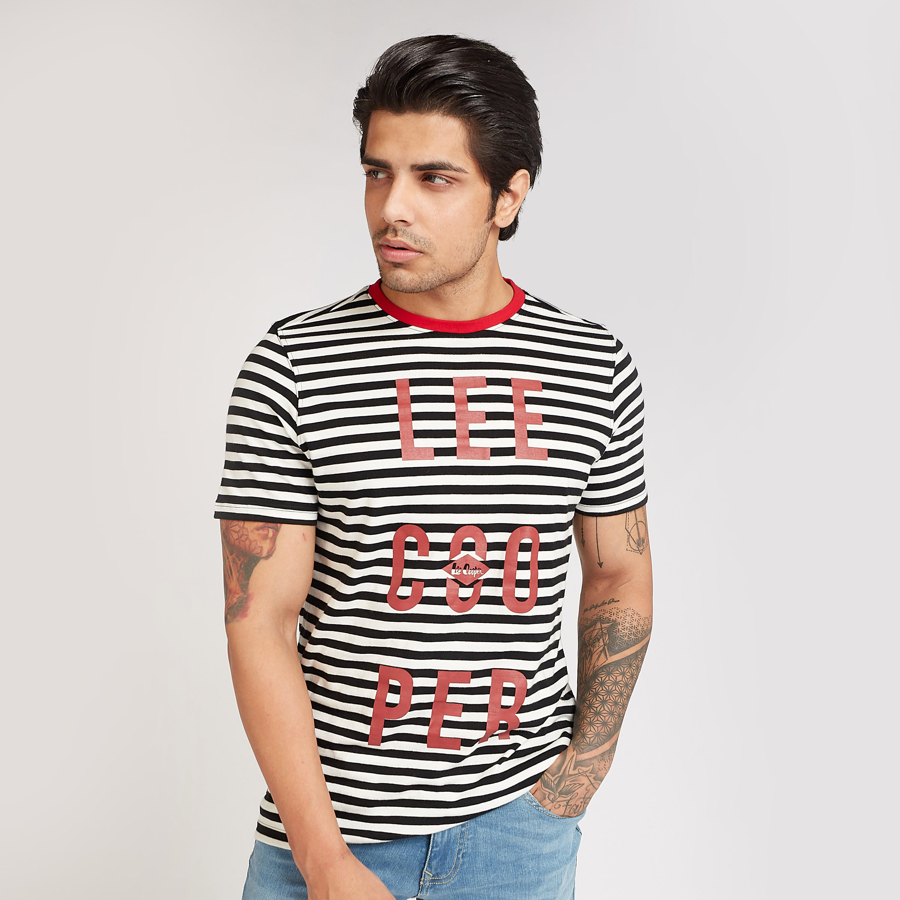 تيشيرت سليم مخطط بياقة ضيّقة وأكمام قصيرة-men-clothing-tshirtsandpolos-tshirts-image-4