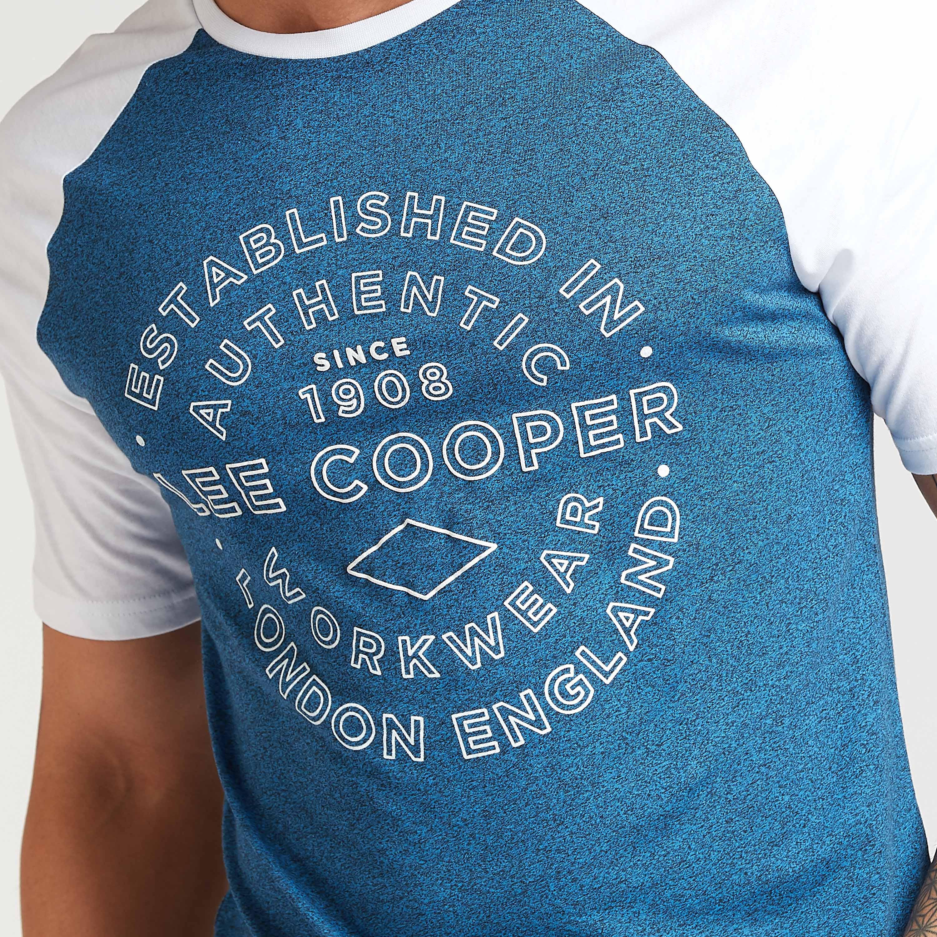 تيشيرت بياقة ضيقة وأكمام مغايرة وطبعات من لي كوبر-men-clothing-tshirtsandpolos-tshirts-image-3