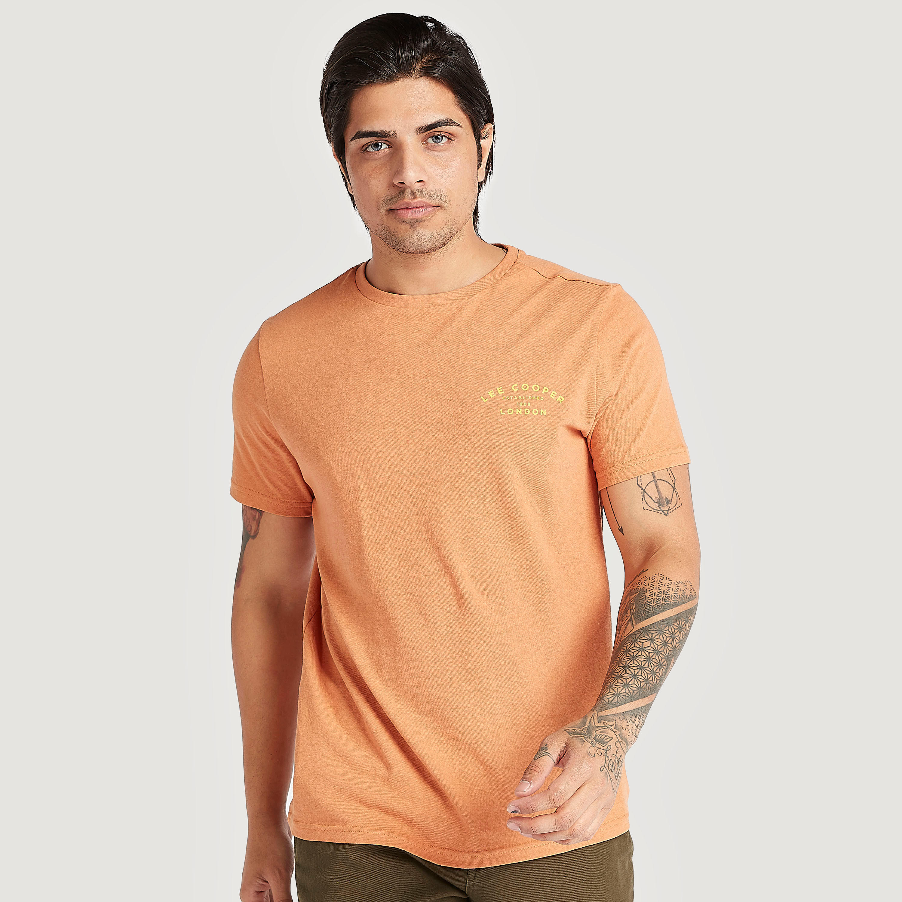 تيشيرت بأكمام قصيرة وطبعات من لي كوبر-men-clothing-tshirtsandpolos-tshirts-image-5